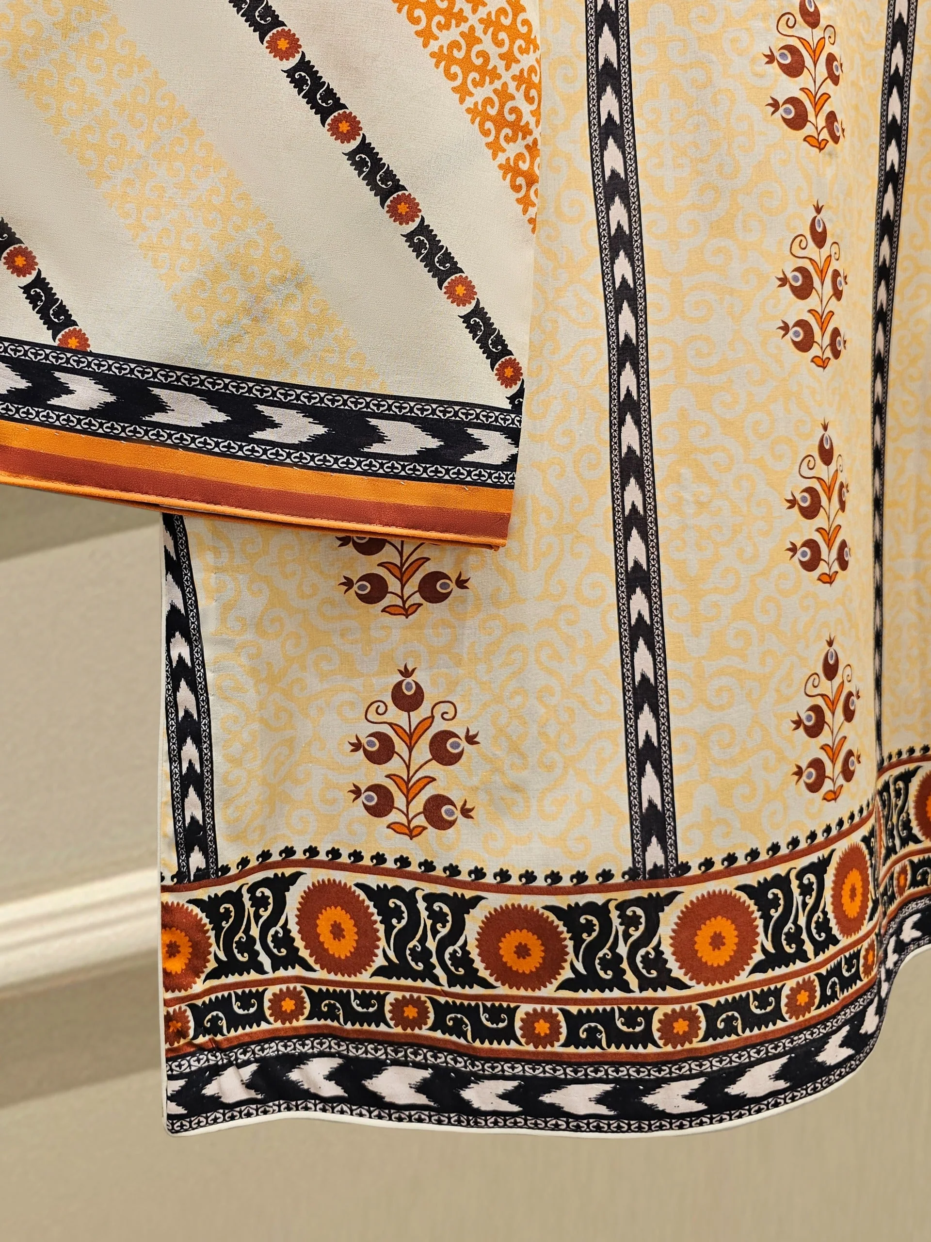 2 Piece - Digital Printed Lawn Suit - Image 5