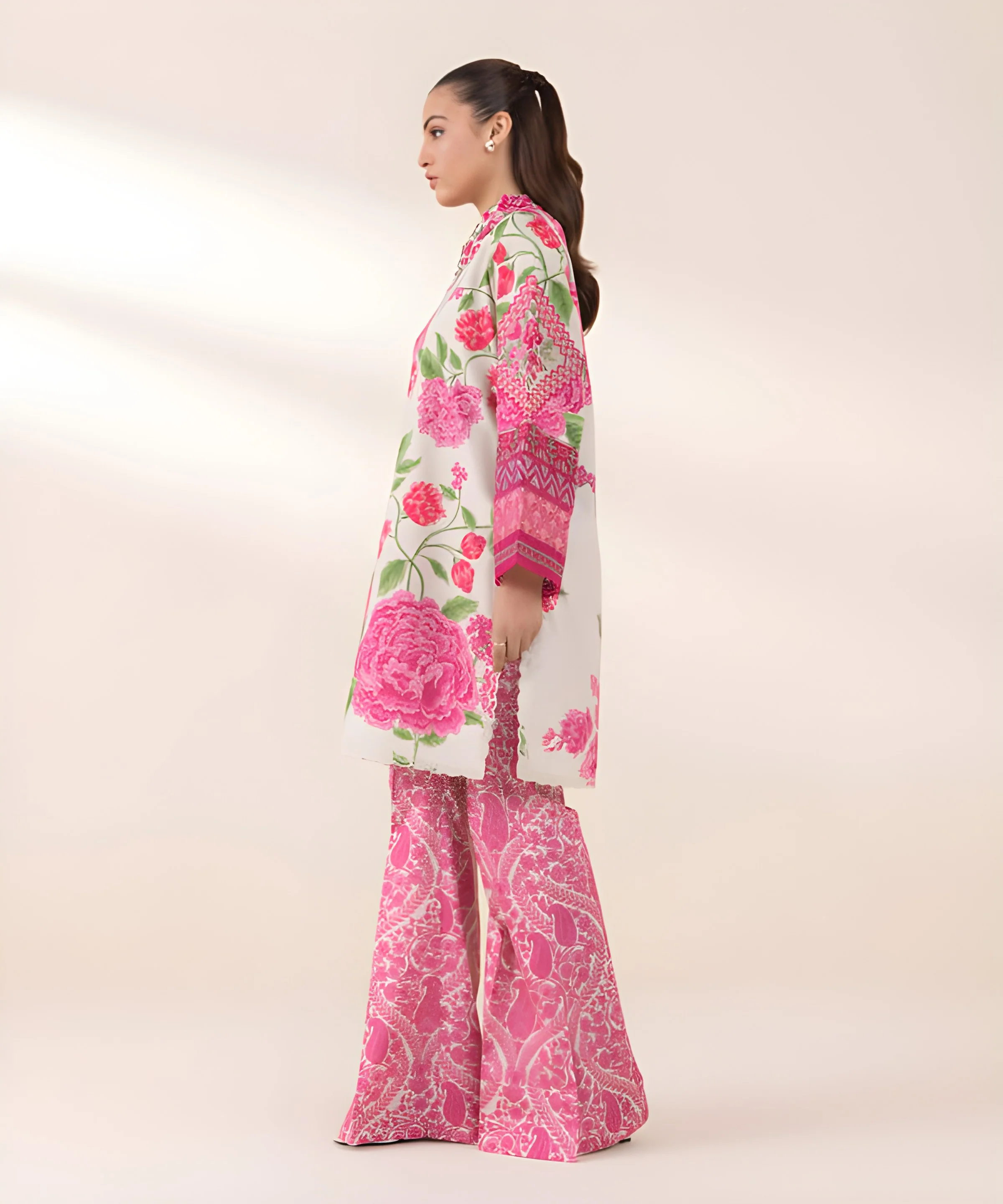 2 PIECE-EMBROIDERED SILK SUIT - Image 3