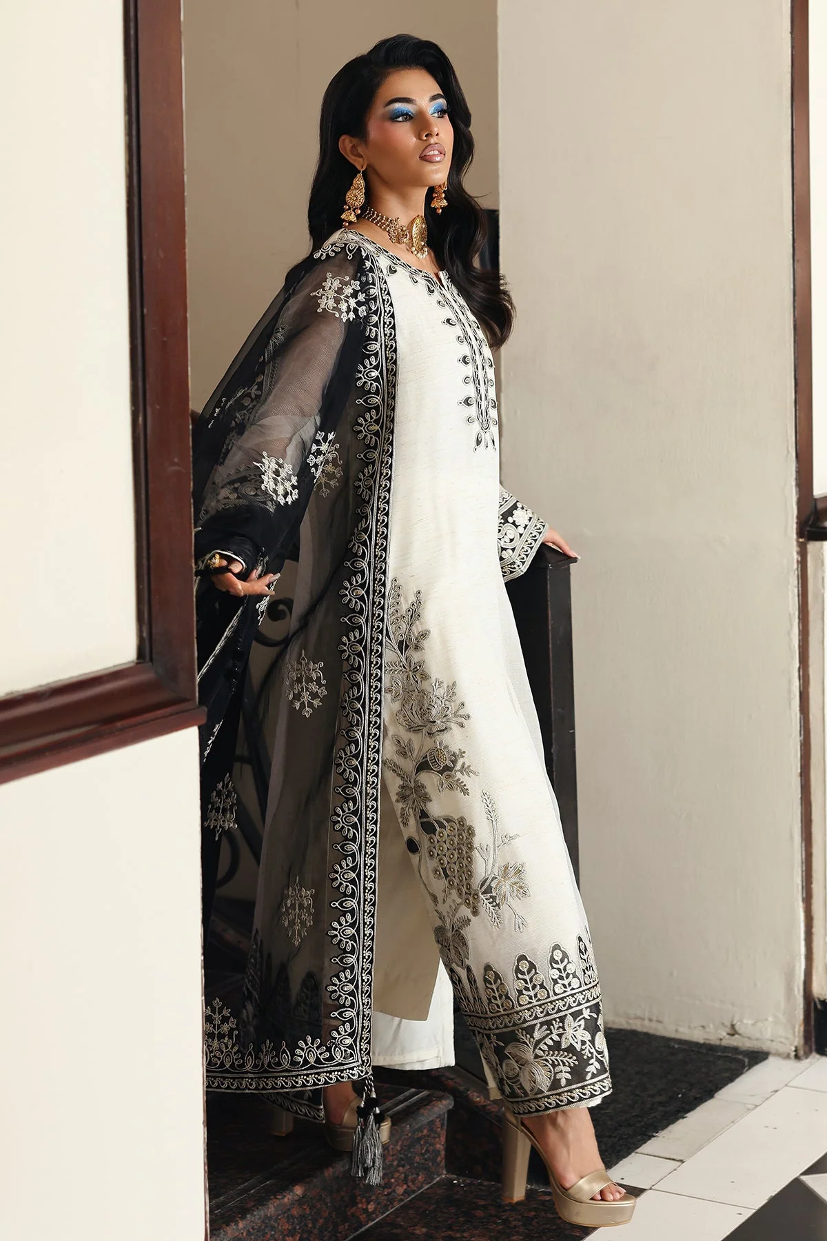 3-PC Embroidered Cotton - Image 4