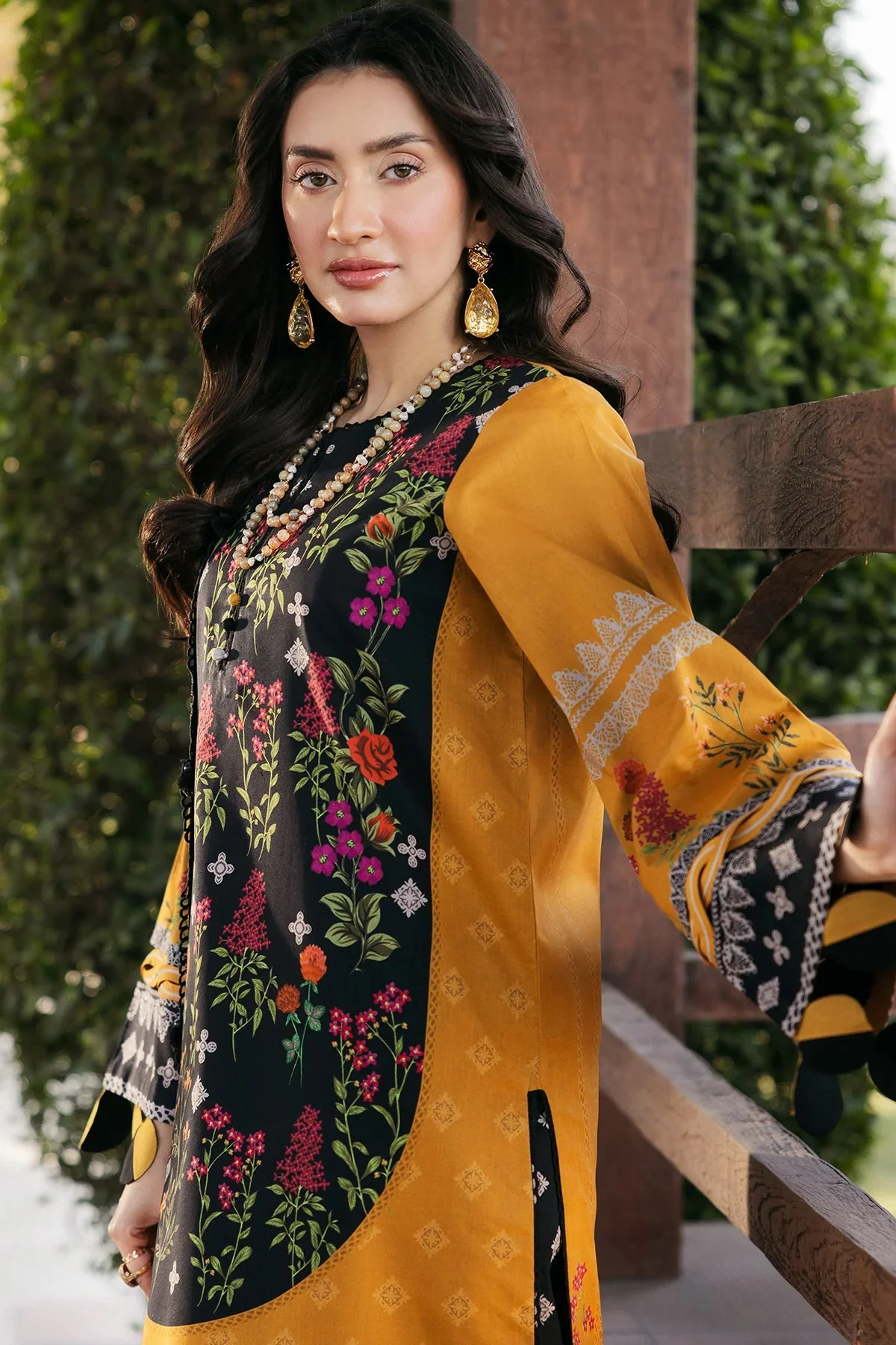 3-PC Printed Lawn Collection - Image 2