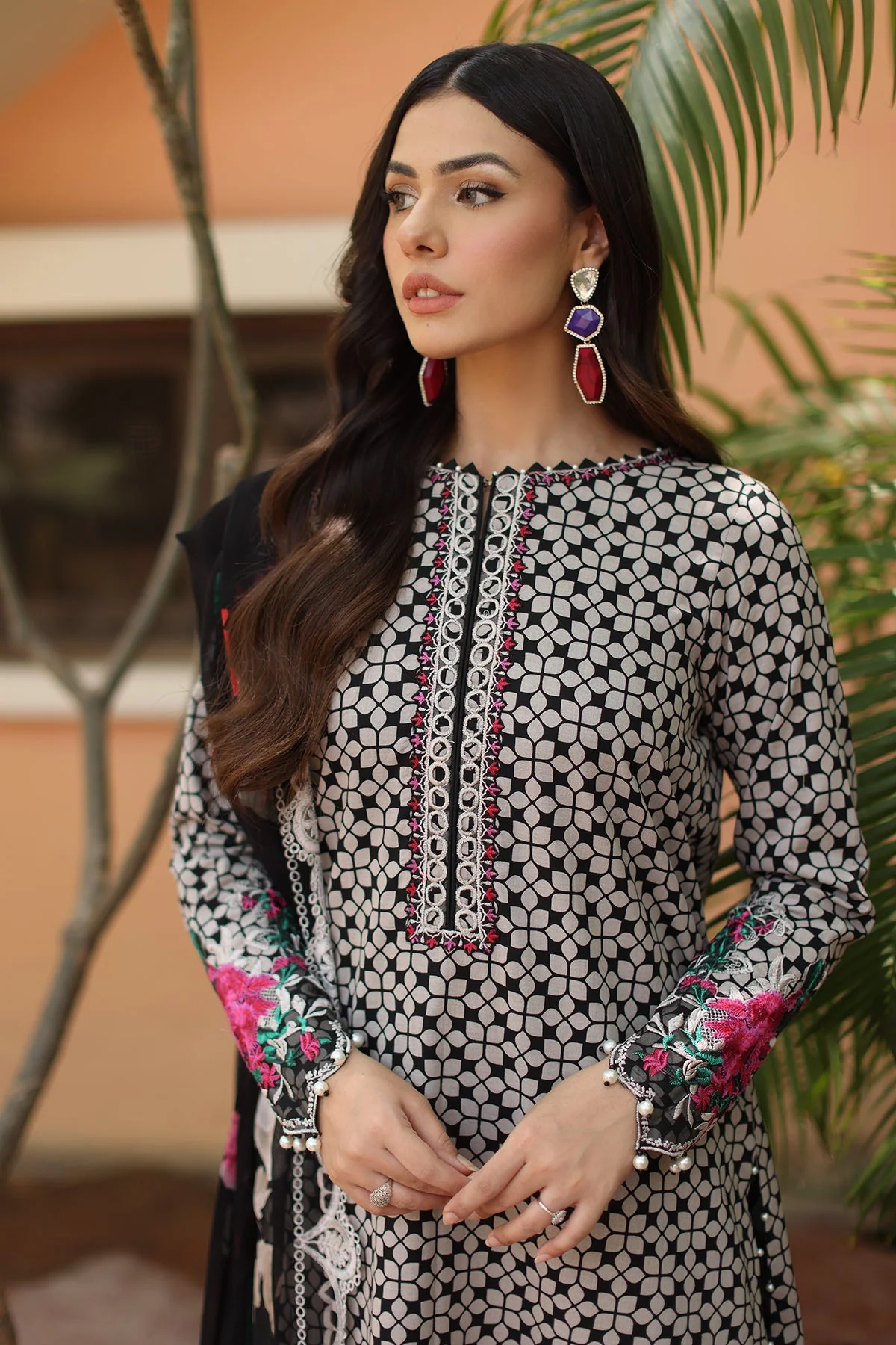 3-PC Unstitched Embroidered Lawn Collection - Image 3
