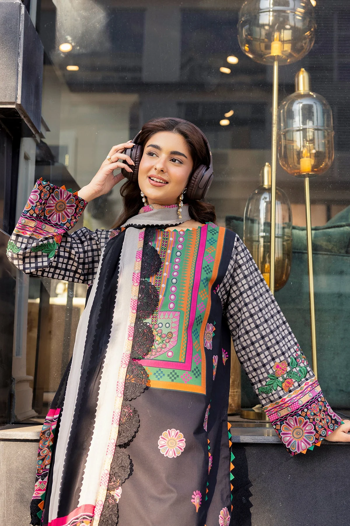 3-PC Unstitched Embroidered Lawn Collection - Image 5