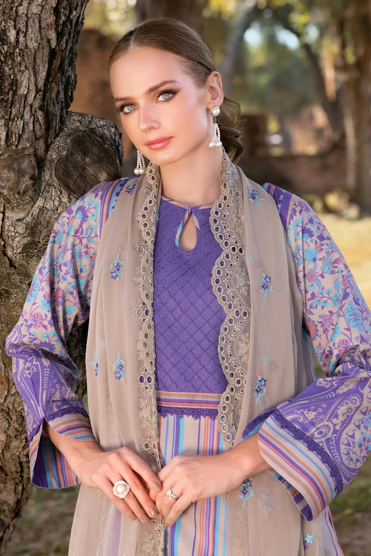 3-PC Unstitched Lawn Collection - Image 5