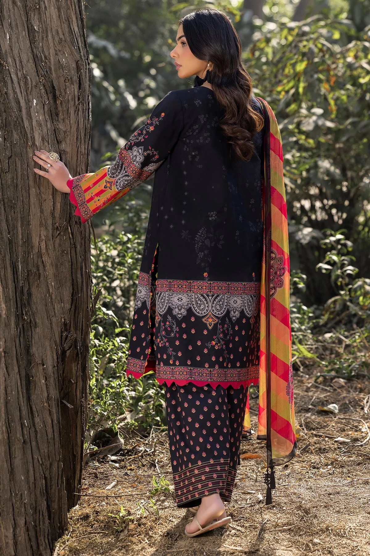 3-PC Unstitched Printed Lawn Collection - Image 2