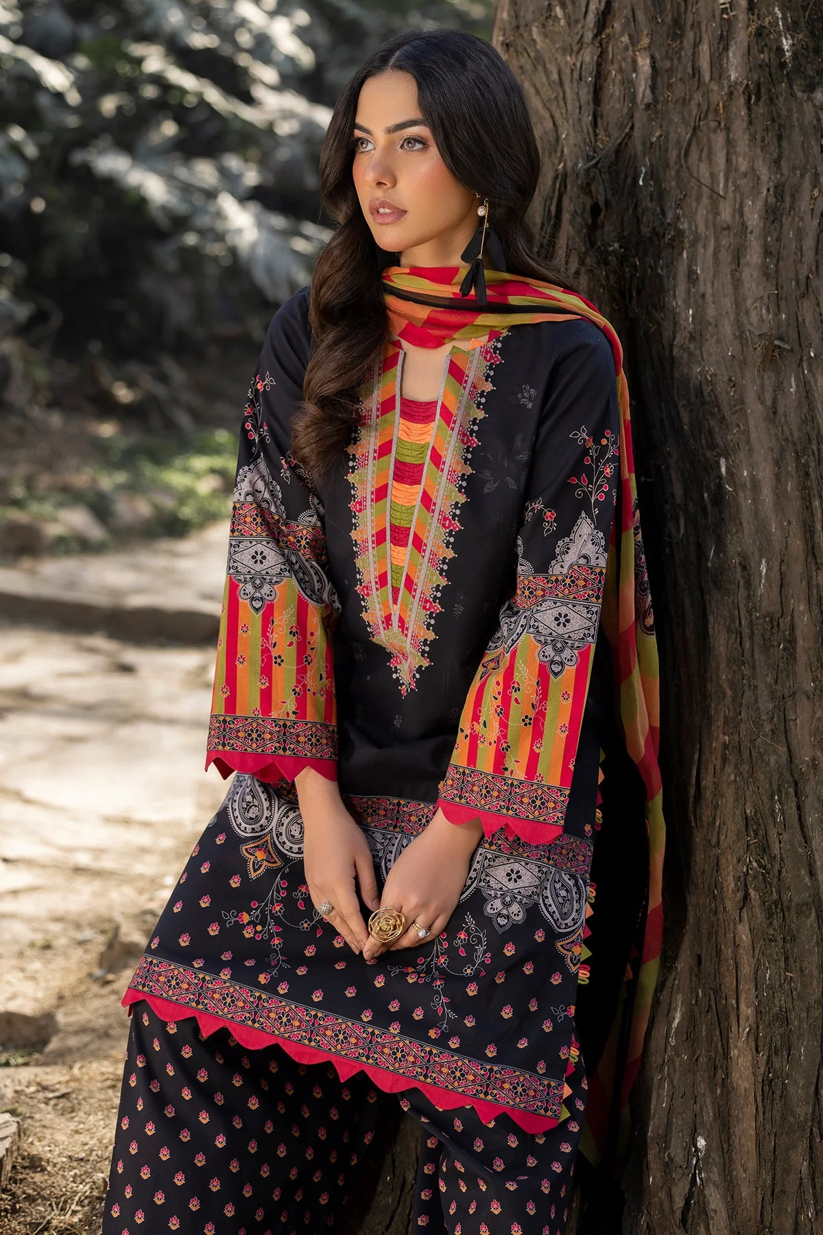 3-PC Unstitched Printed Lawn Collection - Image 5