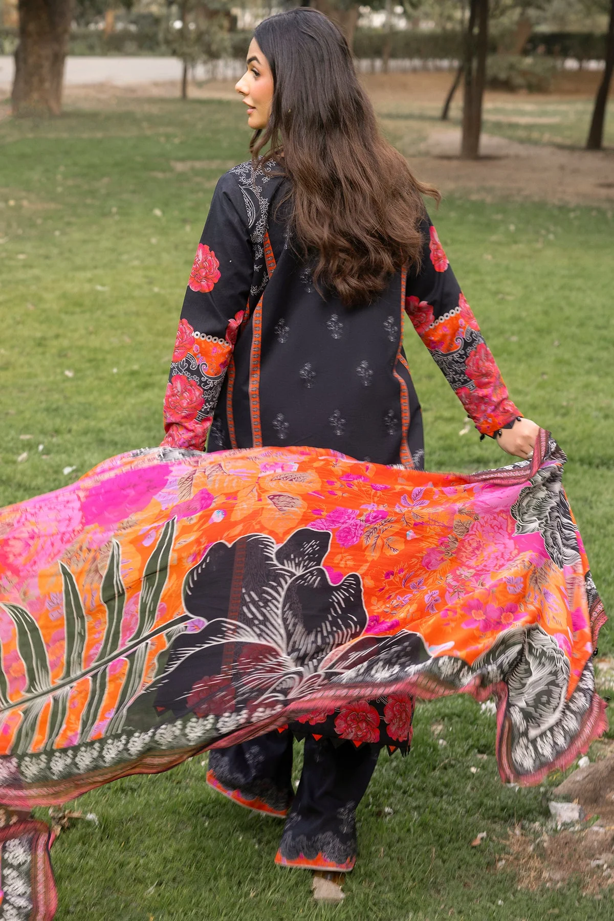 3-PC Unstitched Printed Lawn Collection - Image 2