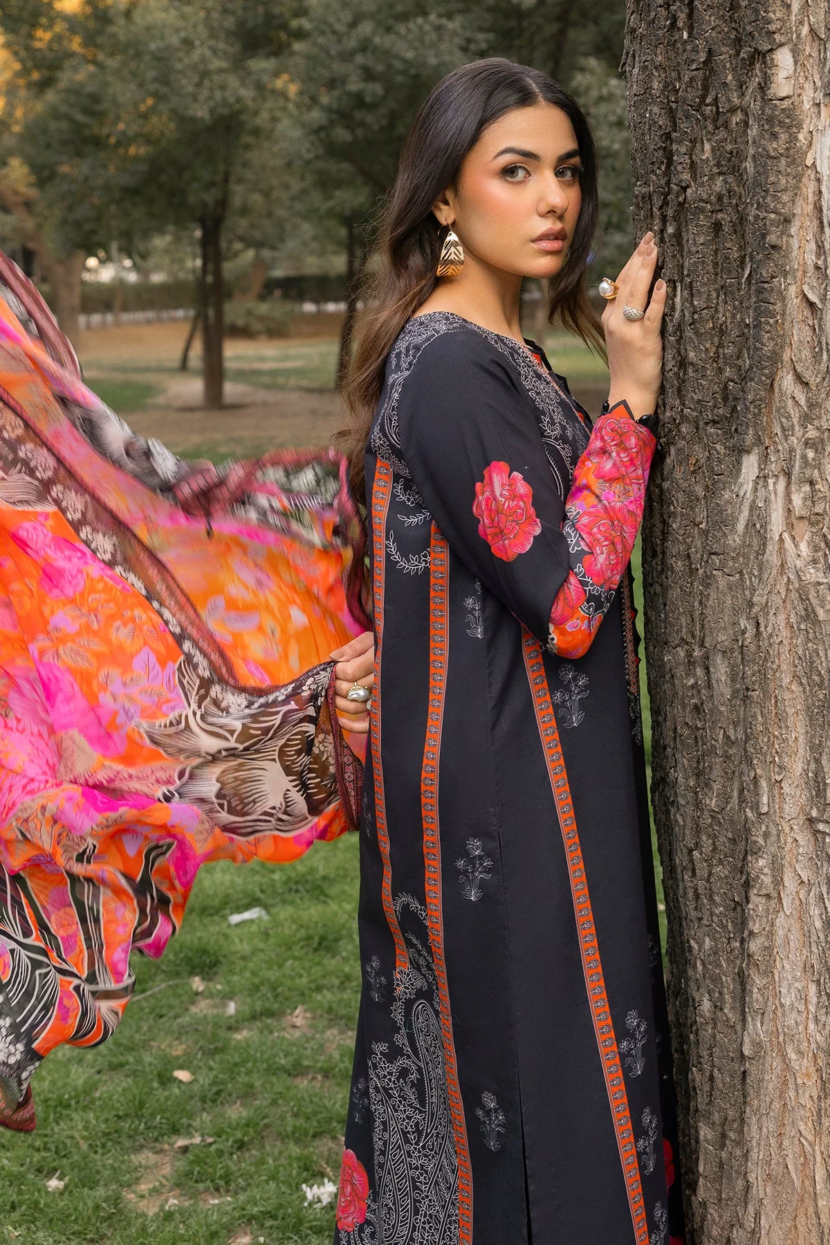 3-PC Unstitched Printed Lawn Collection - Image 3