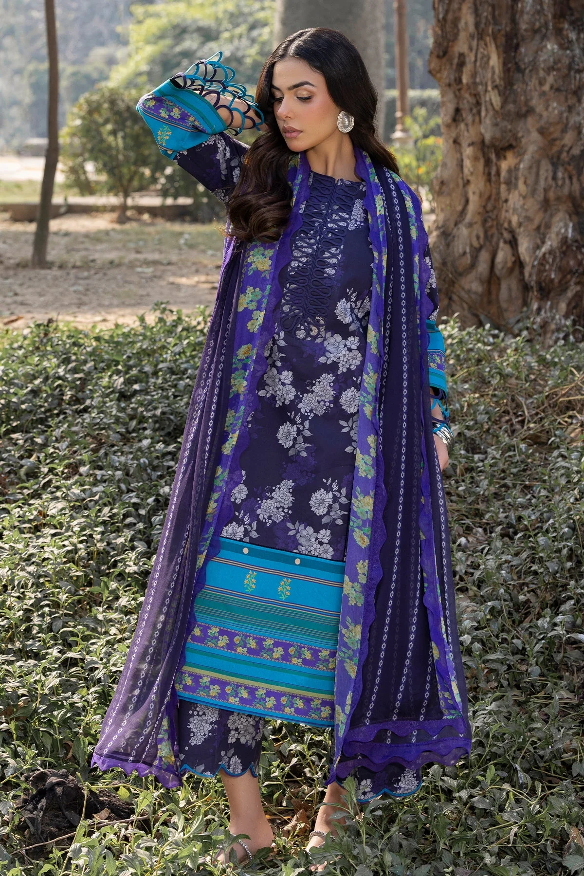 3-PC Unstitched Printed Lawn Collection - Image 3
