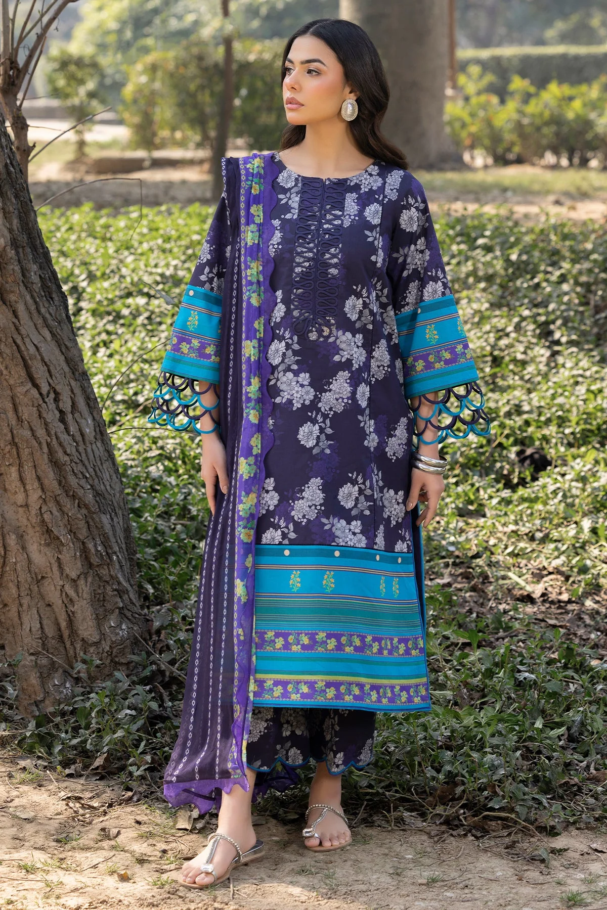 3-PC Unstitched Printed Lawn Collection - Image 4