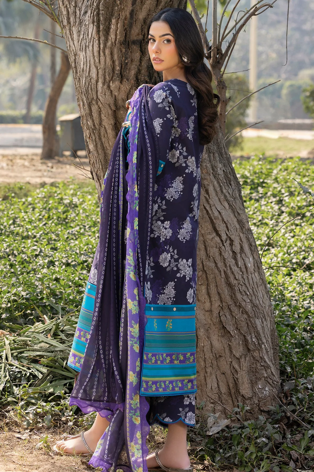 3-PC Unstitched Printed Lawn Collection - Image 5