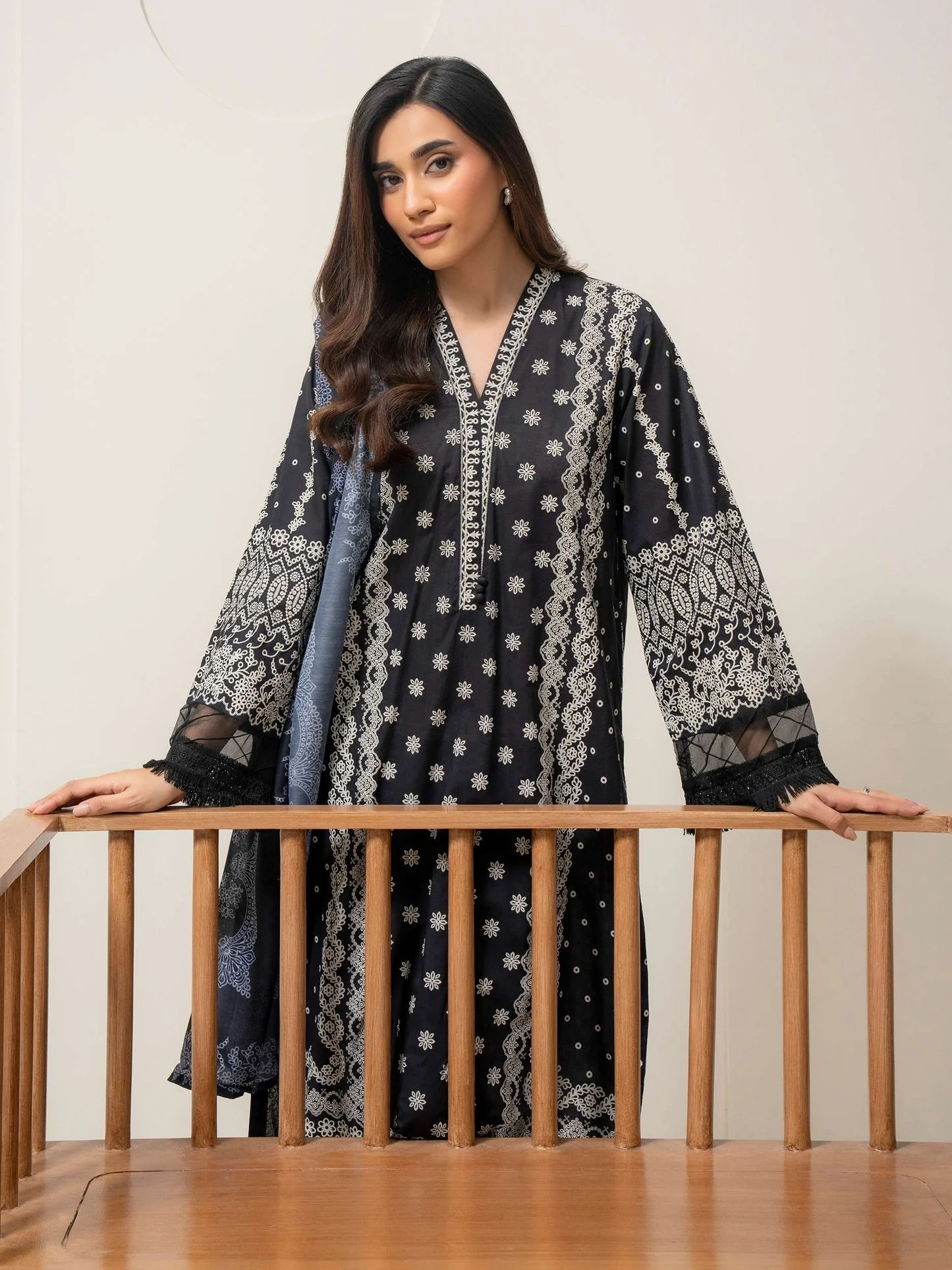 3 Piece Cambric Suit-Paste-Print (Pret) - Image 4