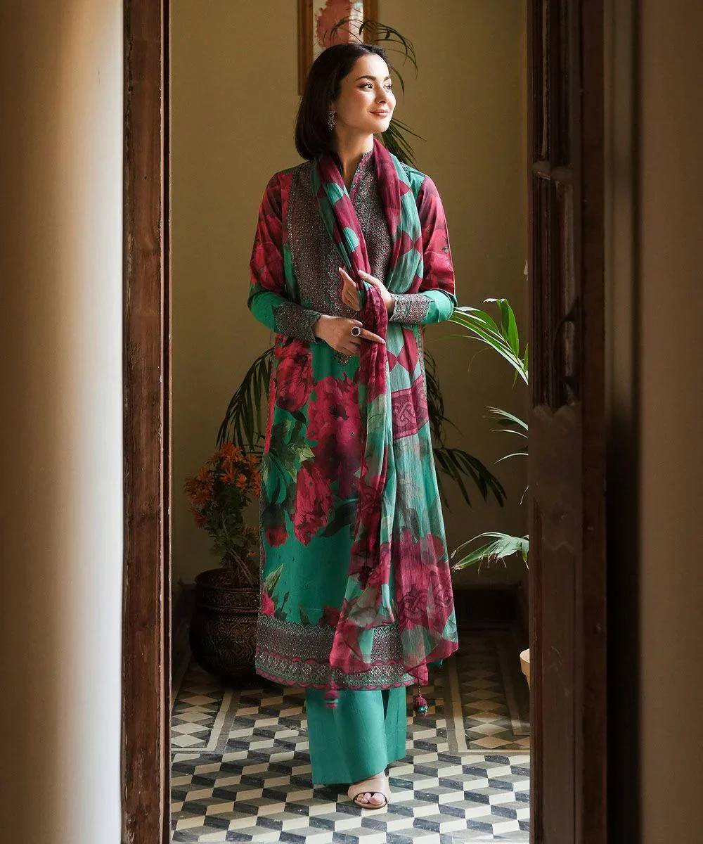3 PIECE EMBROIDERED LAWN SUIT - Image 2