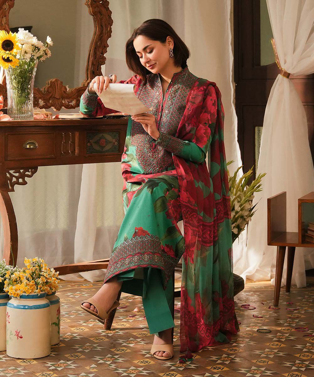 3 PIECE EMBROIDERED LAWN SUIT - Image 3