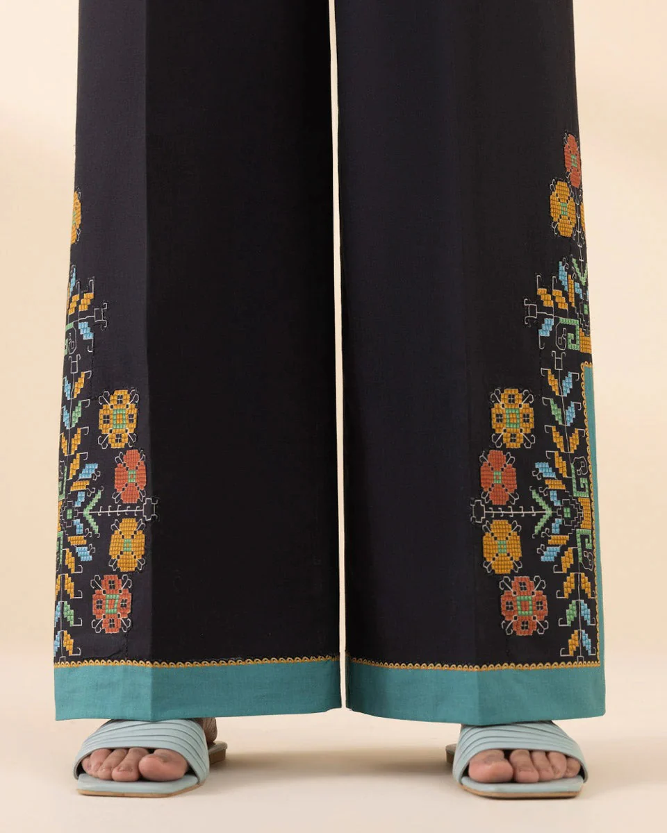 3 Piece - Embroidered Lawn Suit - Image 5