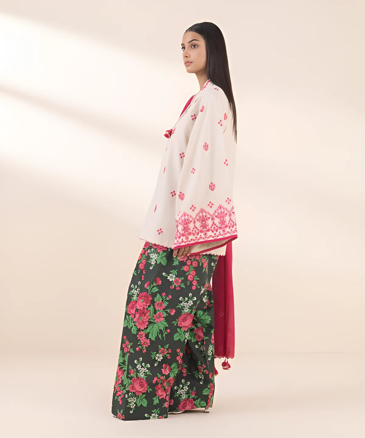 3 Piece - Embroidered Lawn Suit - Image 5
