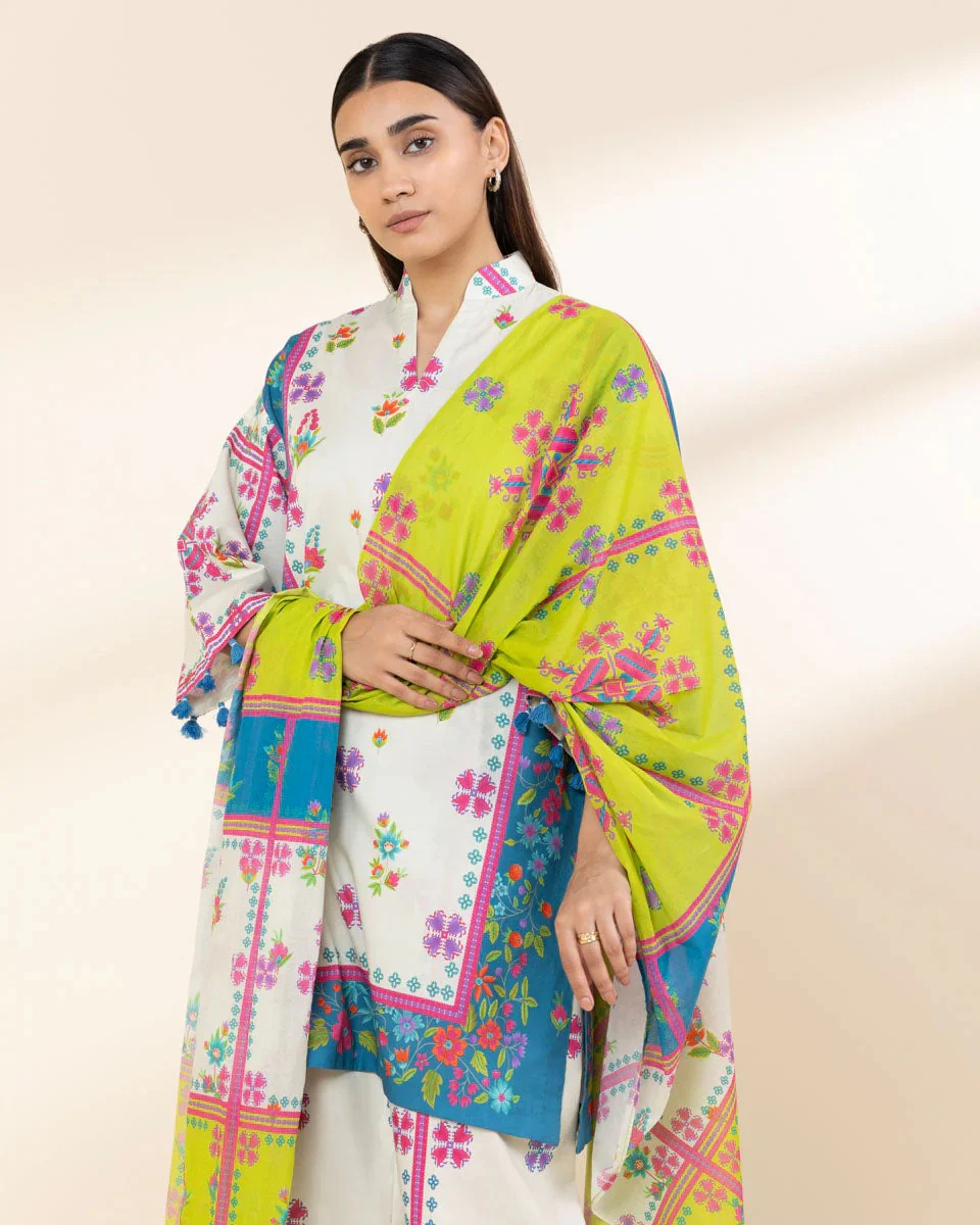 3 Piece - Embroidered Lawn Suit - Image 2