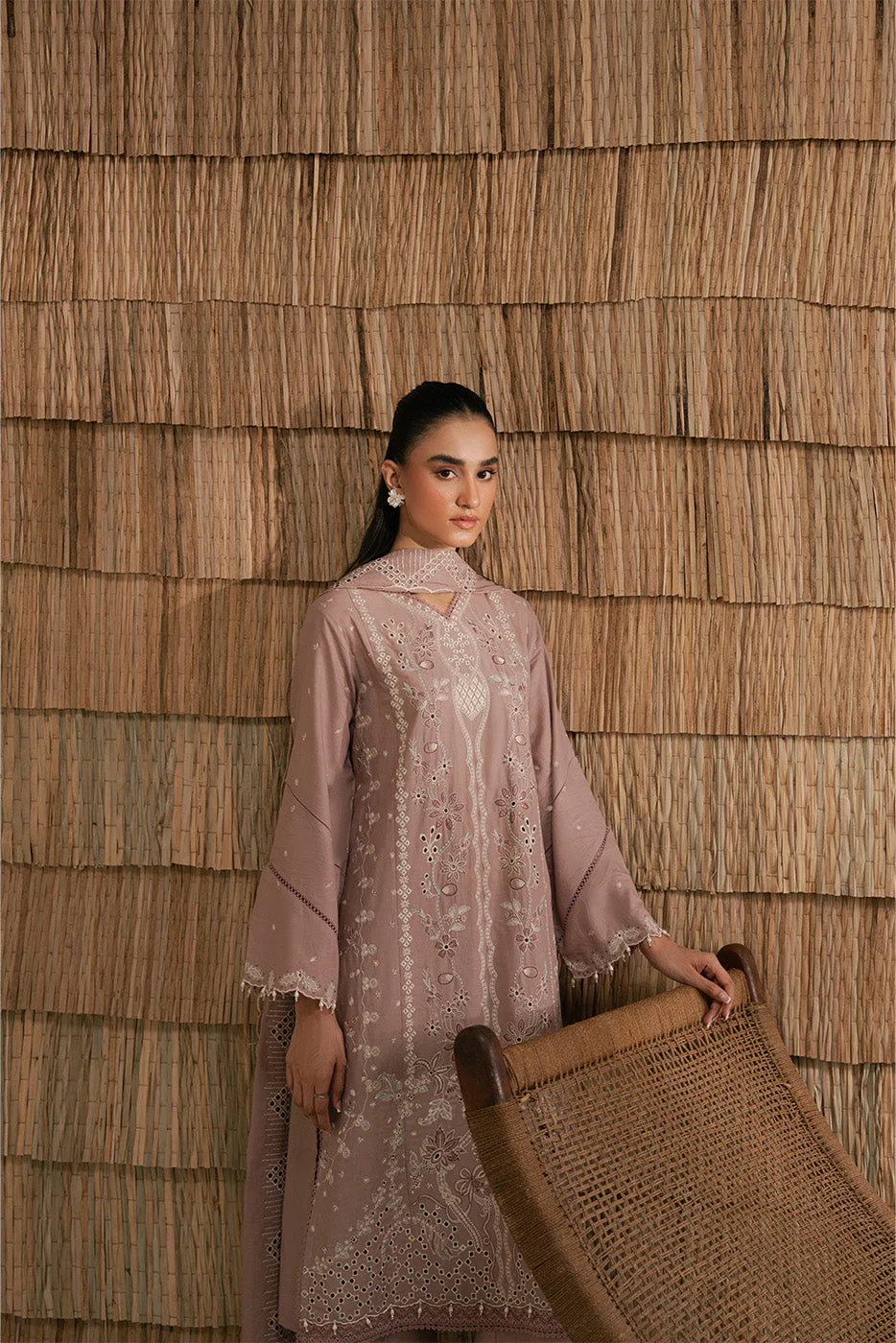 3 PIECE EMBROIDERED LAWN SUIT - Image 6