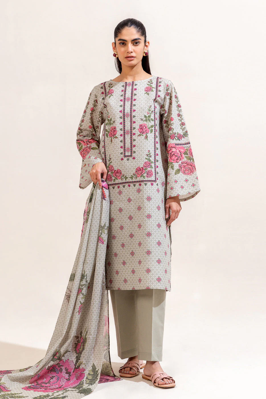 3 PIECE PRINTED LAWN SUIT - Image 3