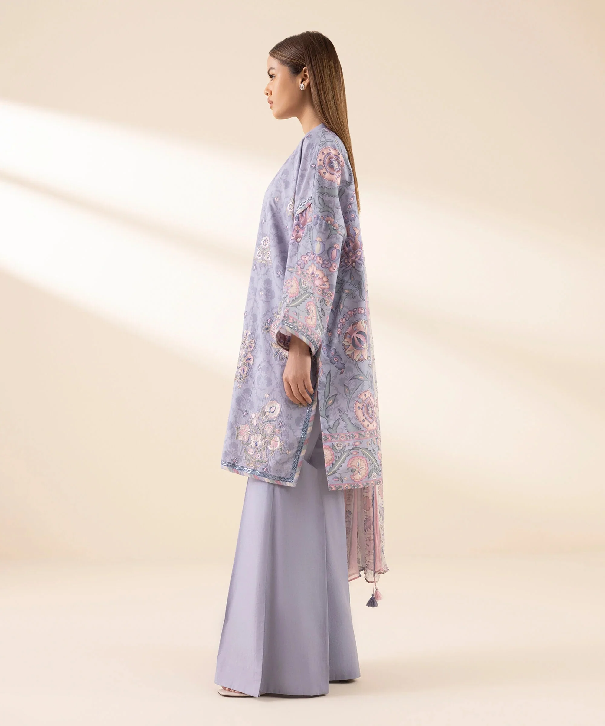 3 Piece - Embroidered Lawn Suit - Image 4