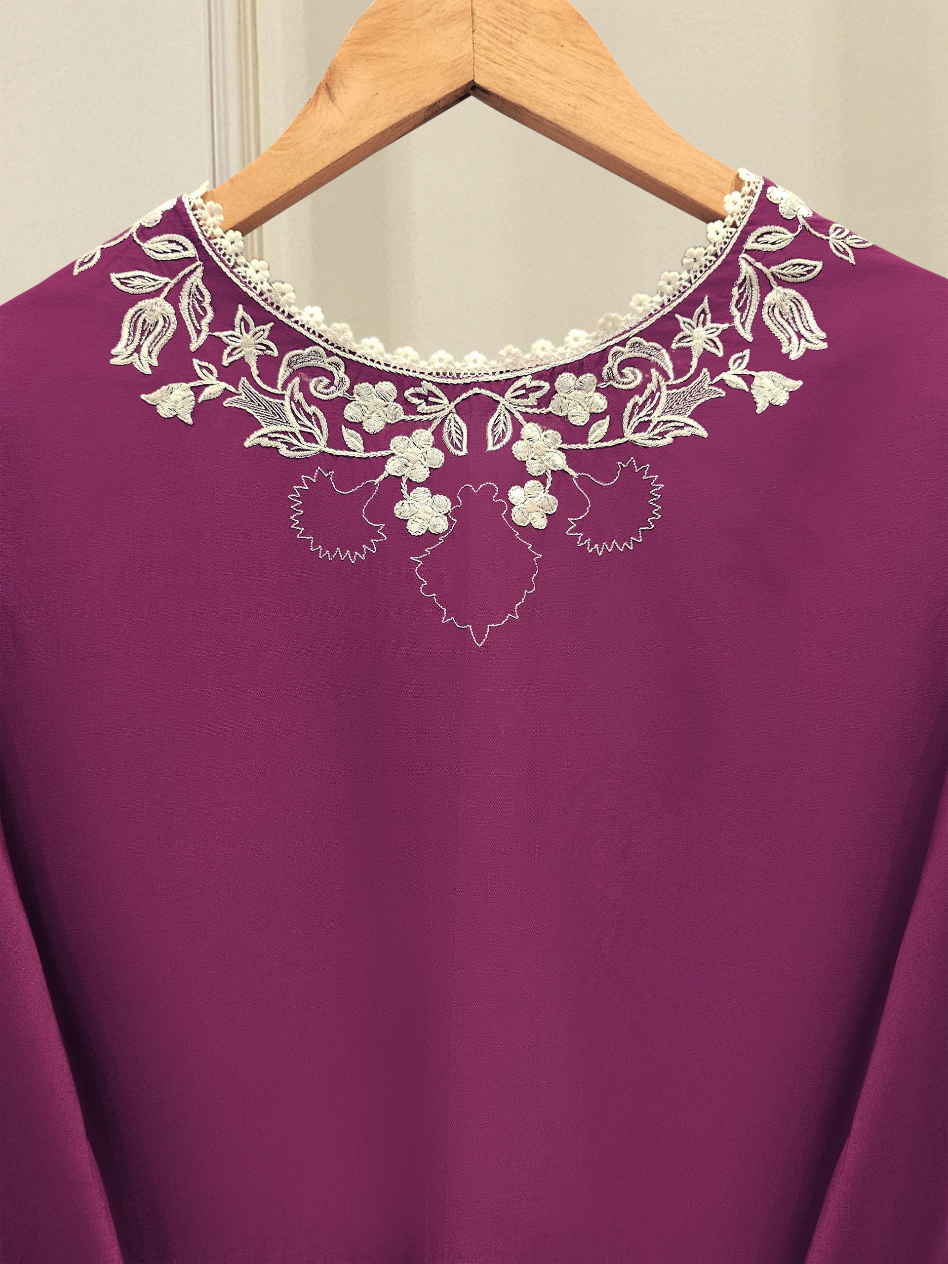 3 Piece - Embroidered Lawn Suit - Image 6