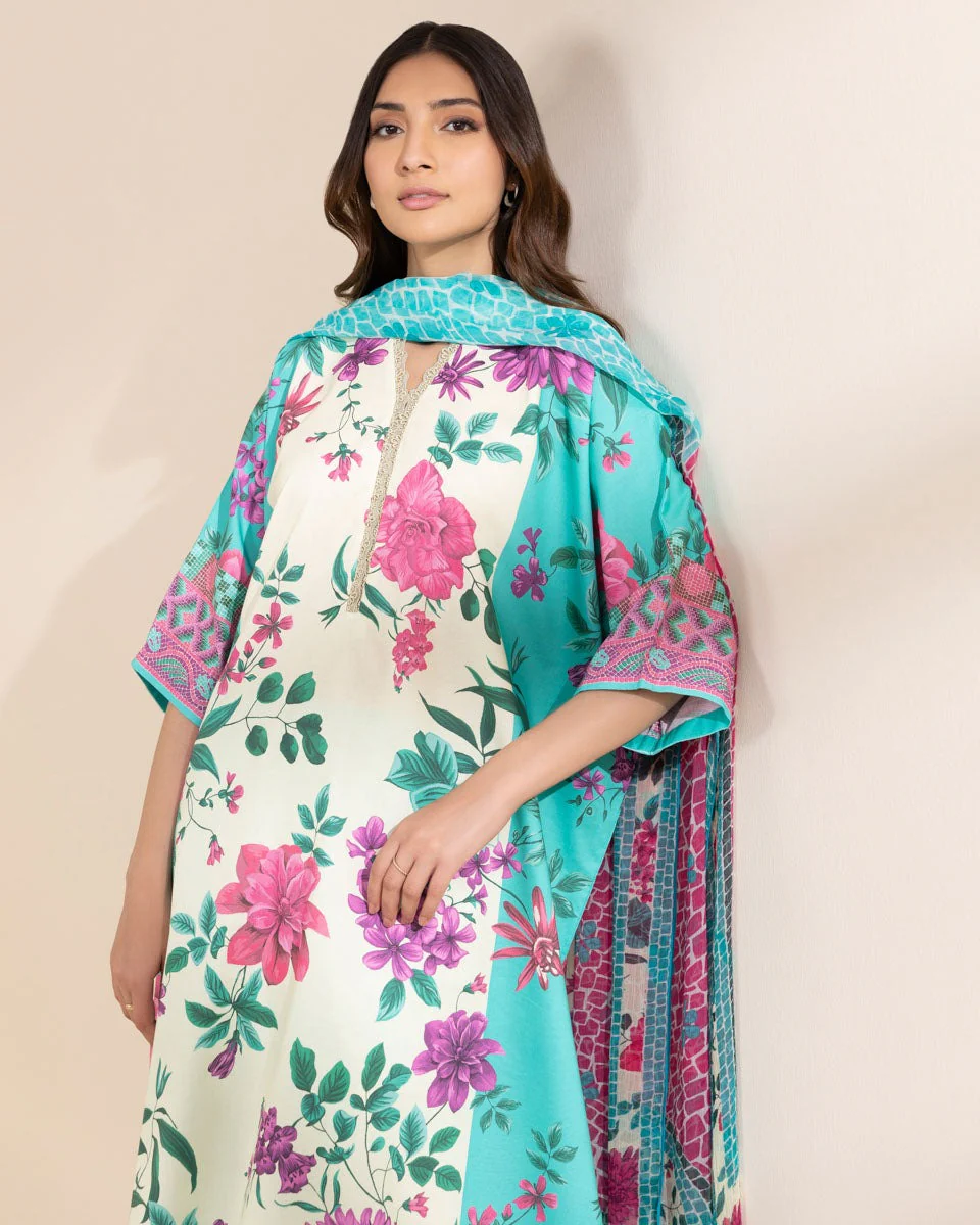3 Piece - Embroidered Lawn Suit - Image 2