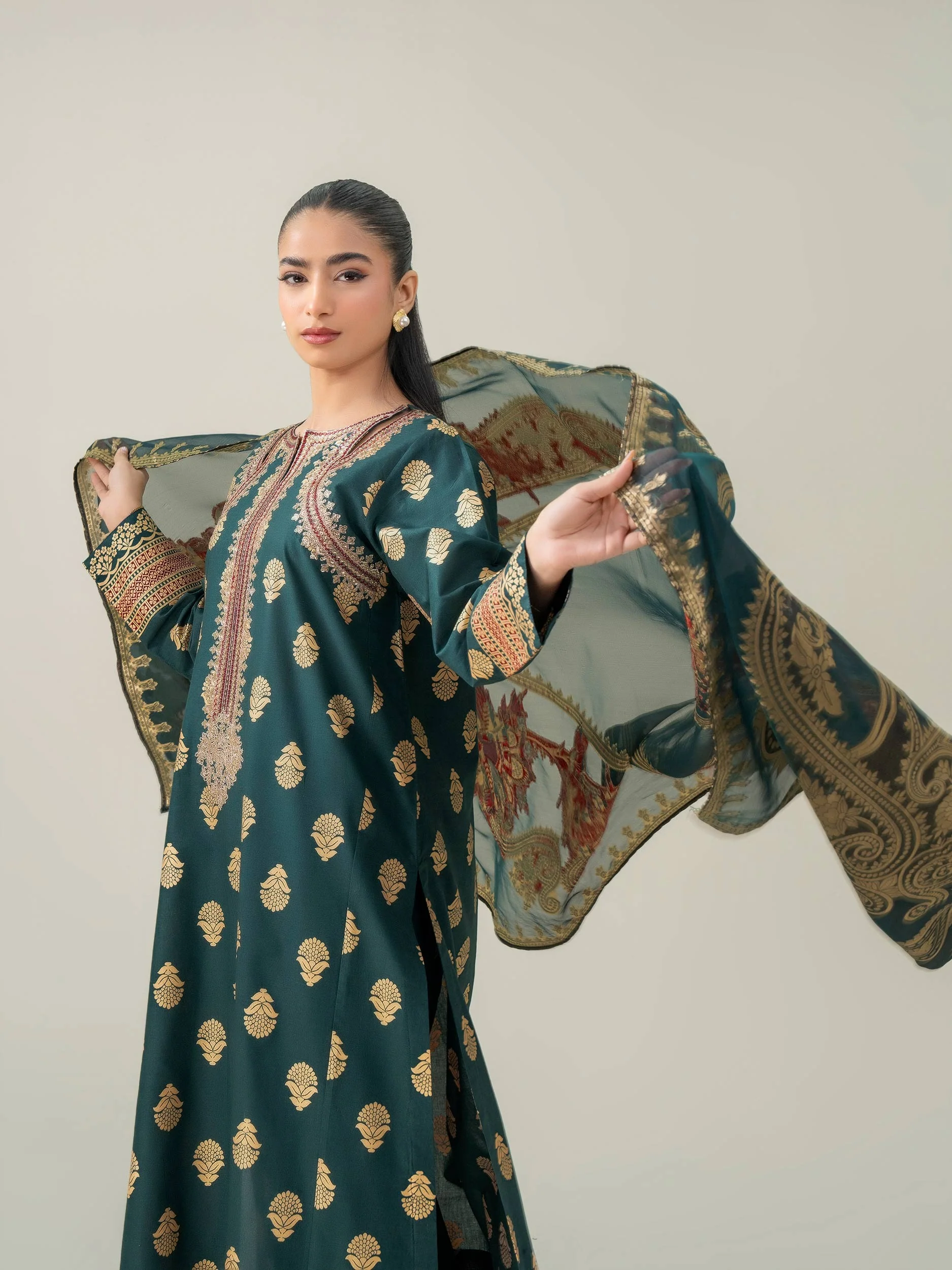 3 Piece Lawn Suit-Printed (Pret) - Image 2