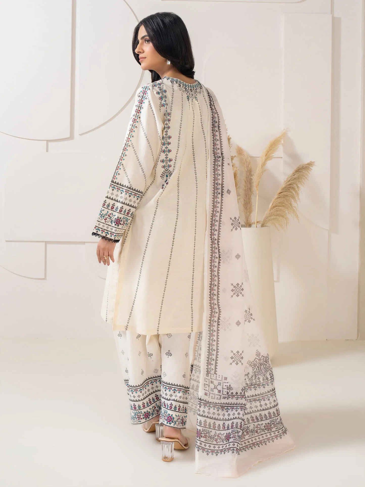 3 Piece Lawn Suit-Printed (Pret) - Image 2