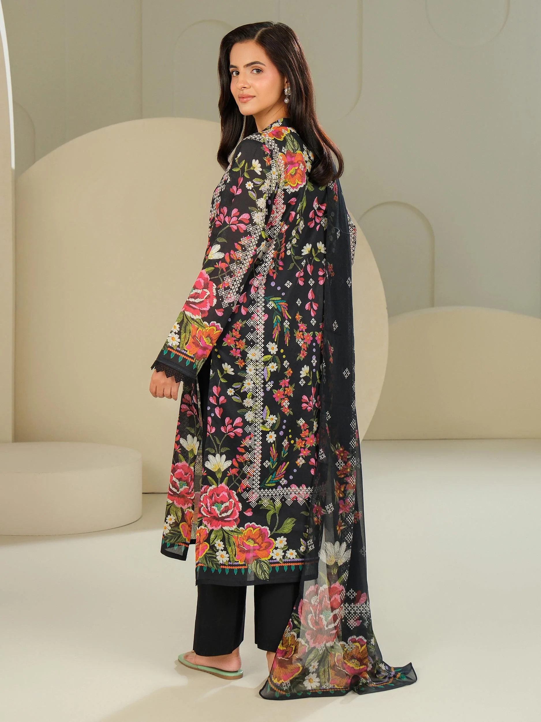 3 Piece Lawn Suit-Printed (Unstitched) - Image 2