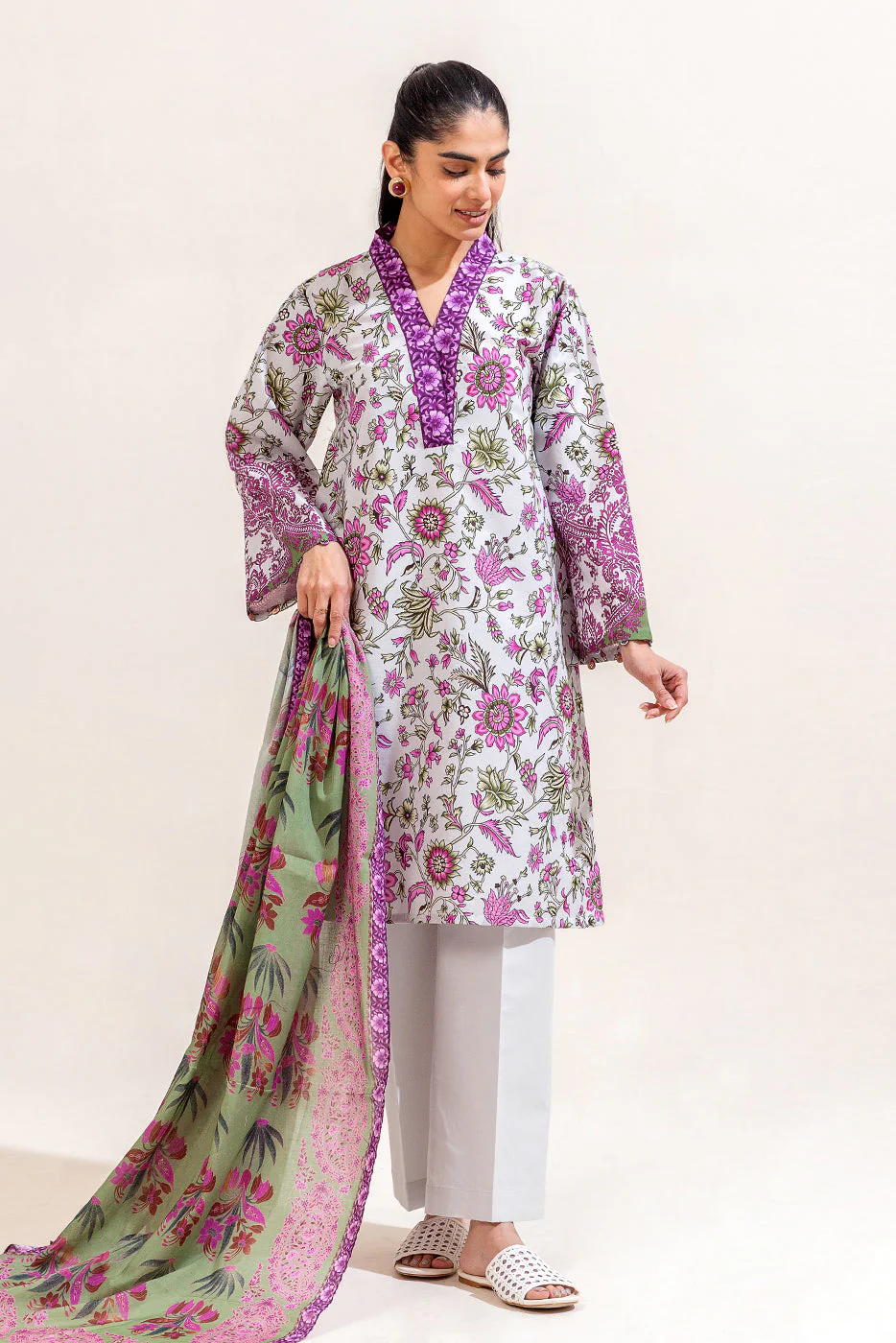3 PIECE PRINTED LAWN SUIT - Image 3