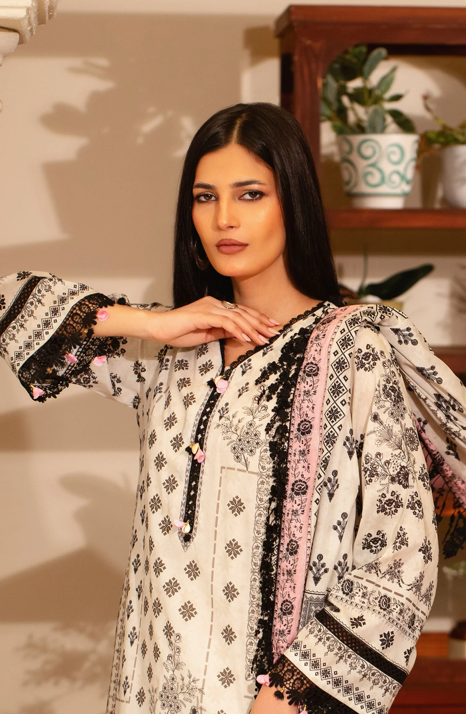 3 PIECE STITCHED LAWN SUIT - Image 3