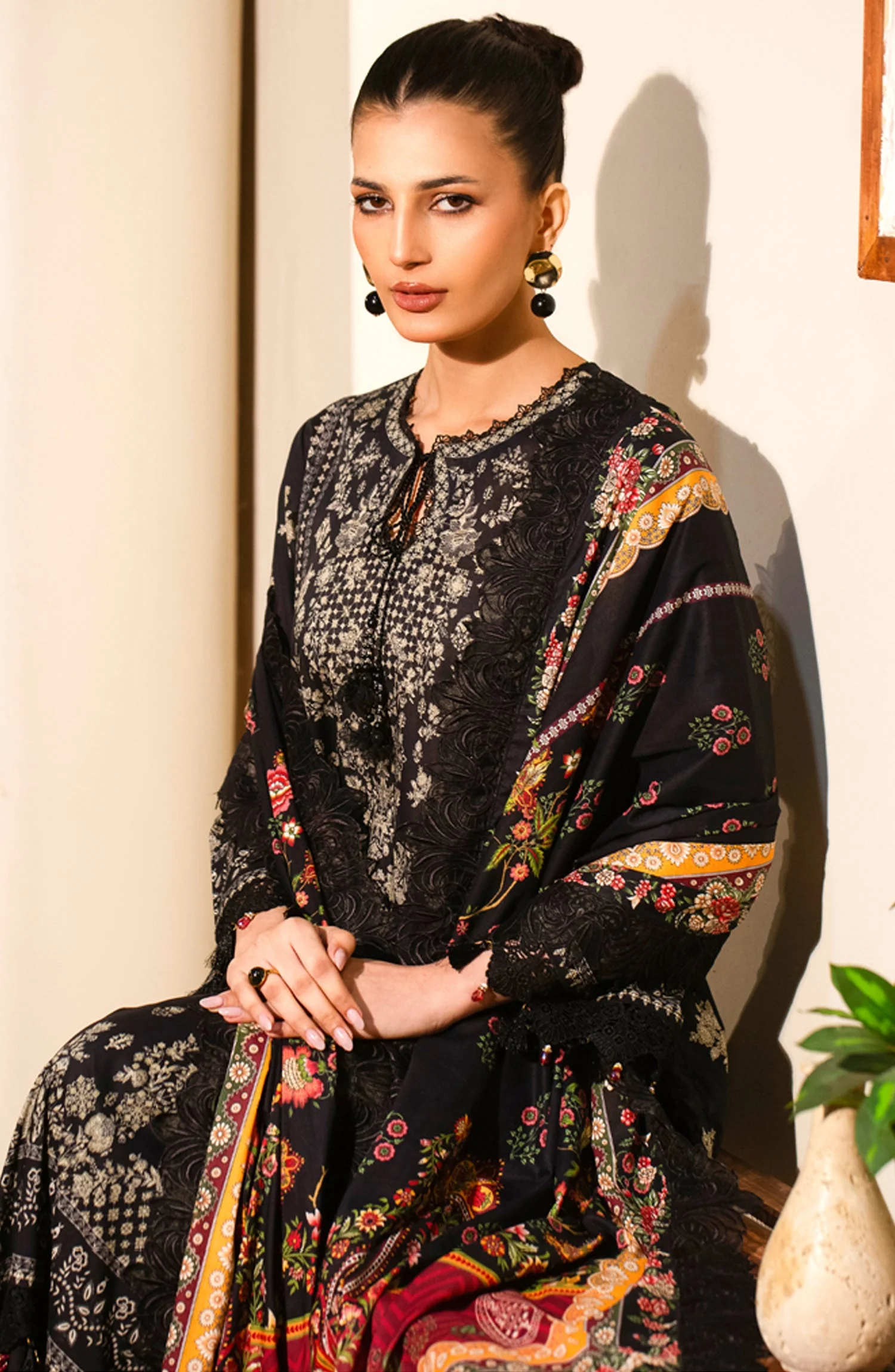 3 PIECE STITCHED LAWN SUIT - Image 3
