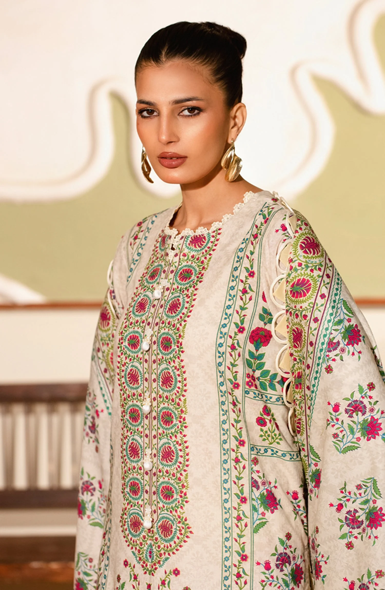 3 PIECE STITCHED LAWN SUIT - Image 4