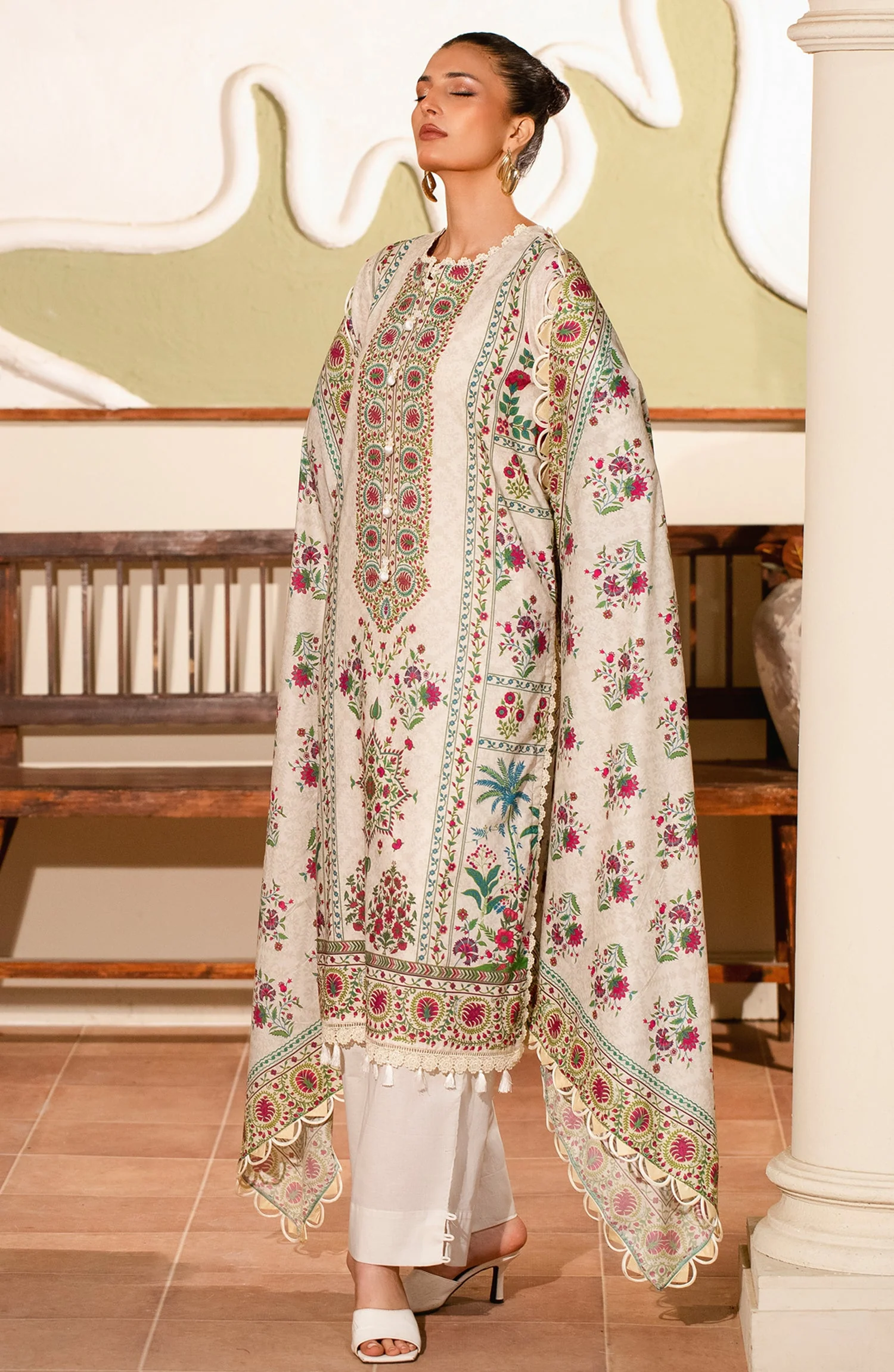 3 PIECE STITCHED LAWN SUIT - Image 5