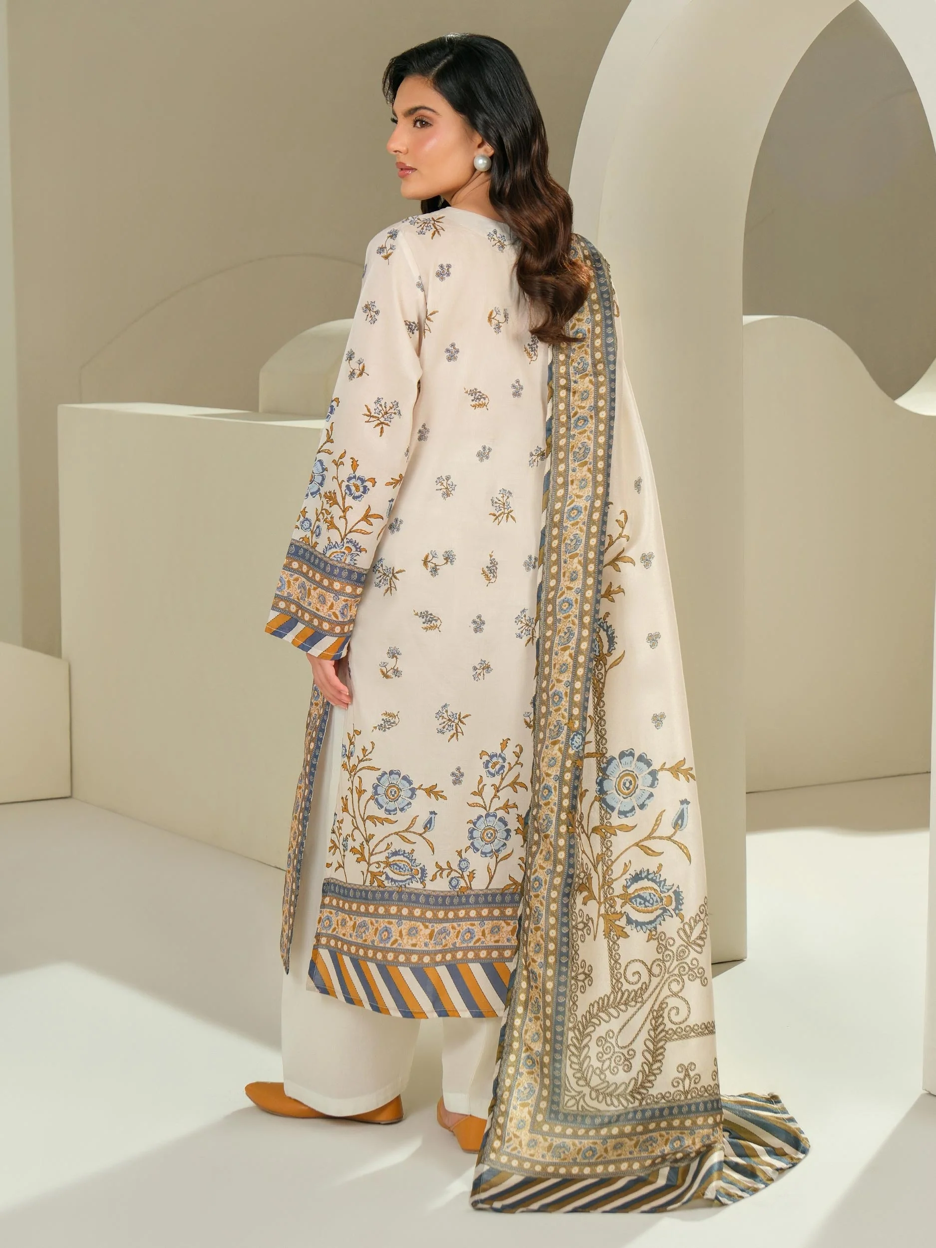 2 Piece Lawn Suit-Printed (Unstitched) - Image 2