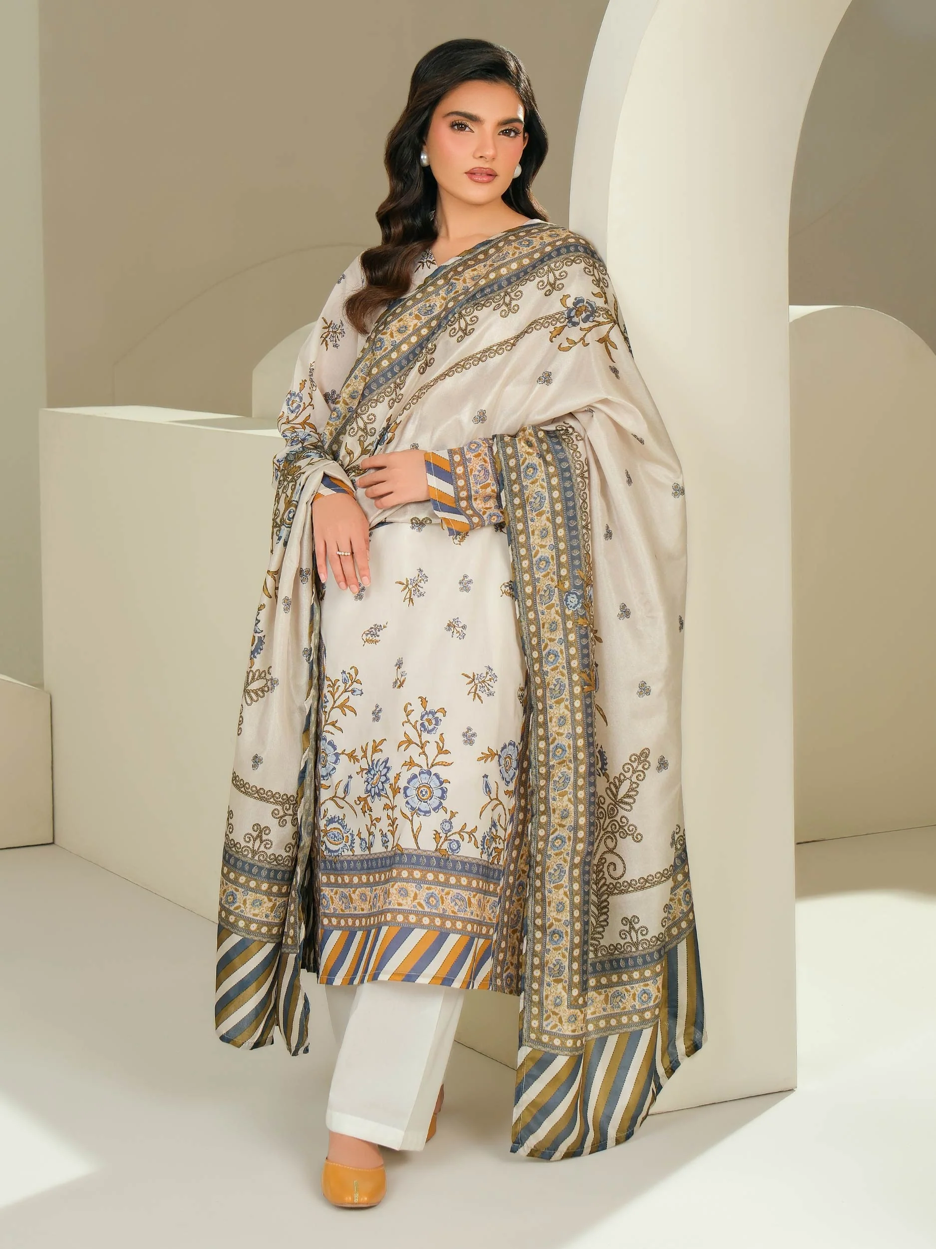 2 Piece Lawn Suit-Printed (Unstitched) - Image 3