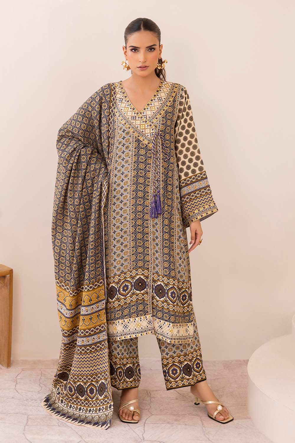 3 Piece Unstitched Embroidered Raw Silk Printed Suit - Image 4