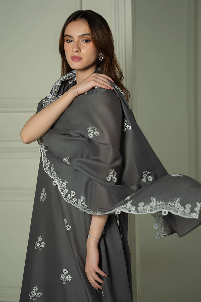3PC EMBROIDERED LAWN SUIT - Image 5