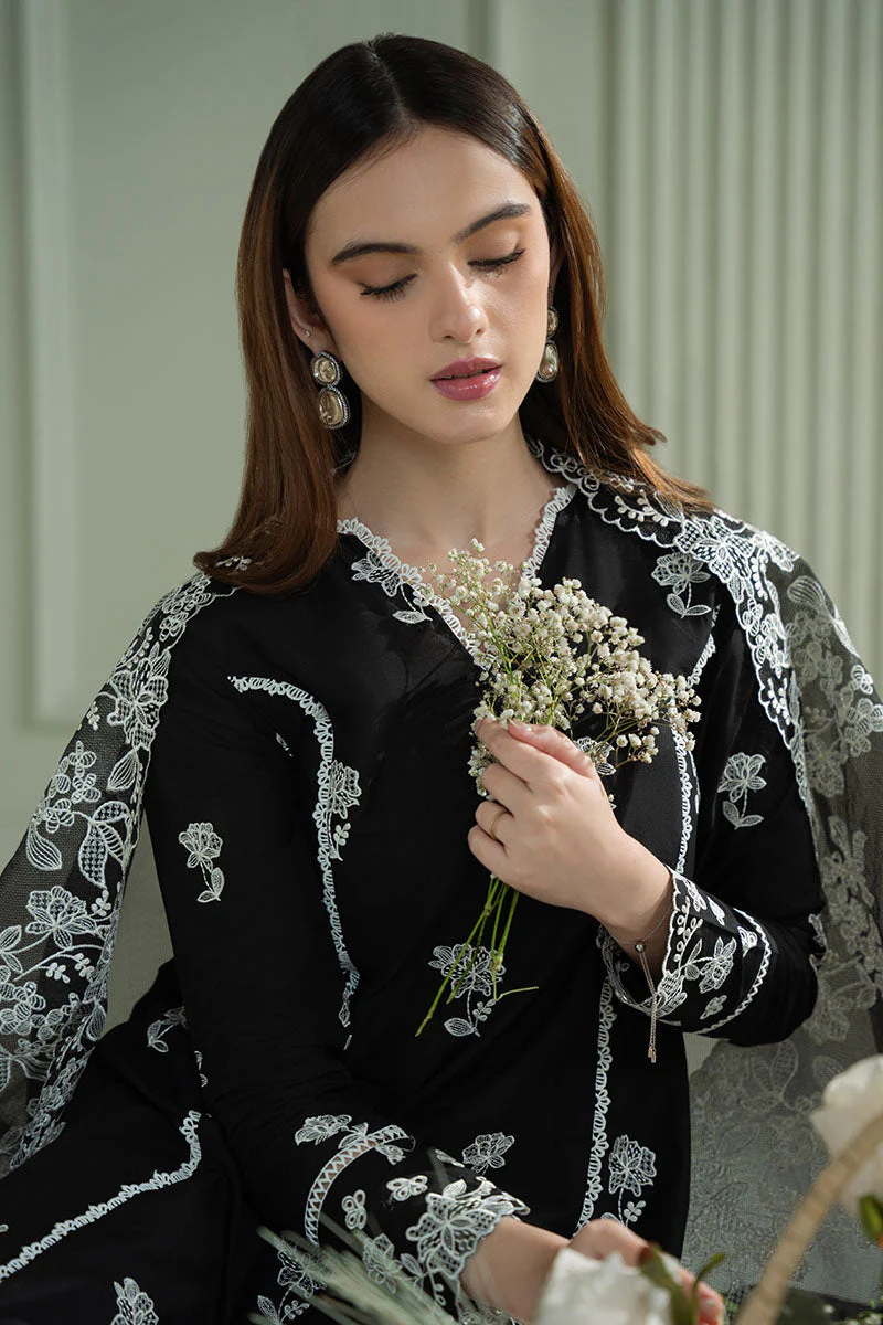 3PC EMBROIDERED LAWN SUIT - Image 3