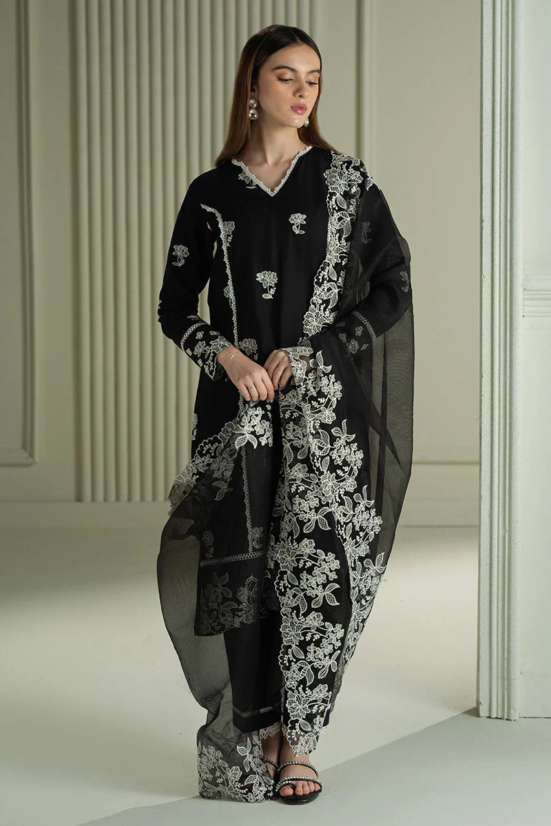 3PC EMBROIDERED LAWN SUIT - Image 4