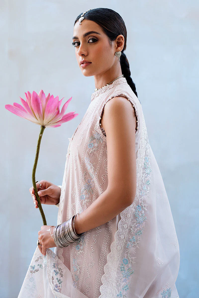 3PC EMBROIDERED LAWN SUIT - Image 5