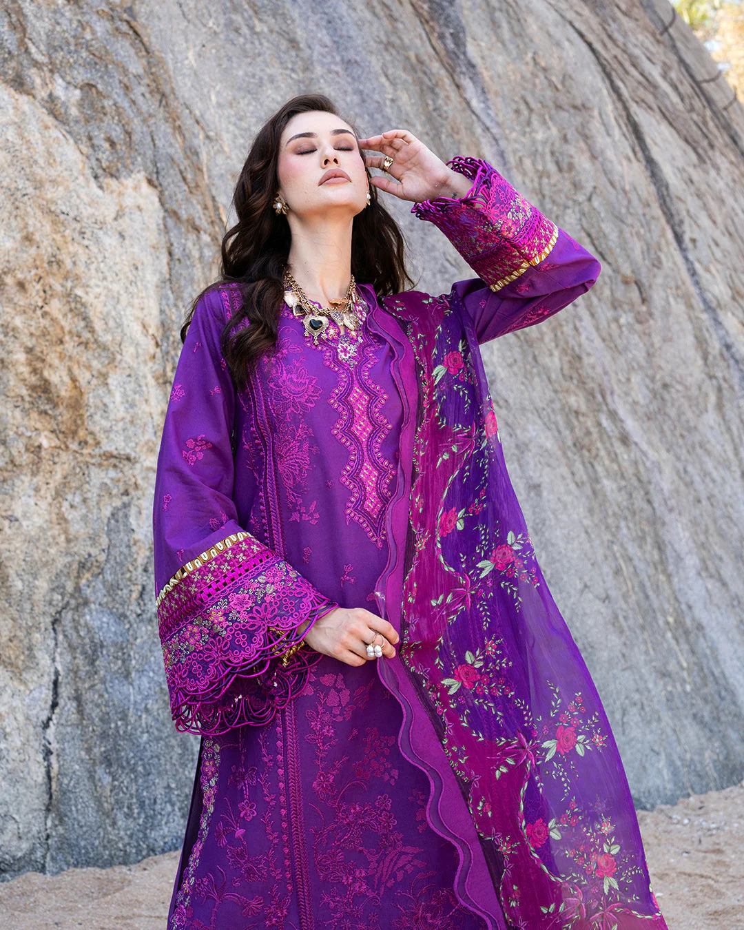 3Pc Lawn Embroidered Suit - Image 3