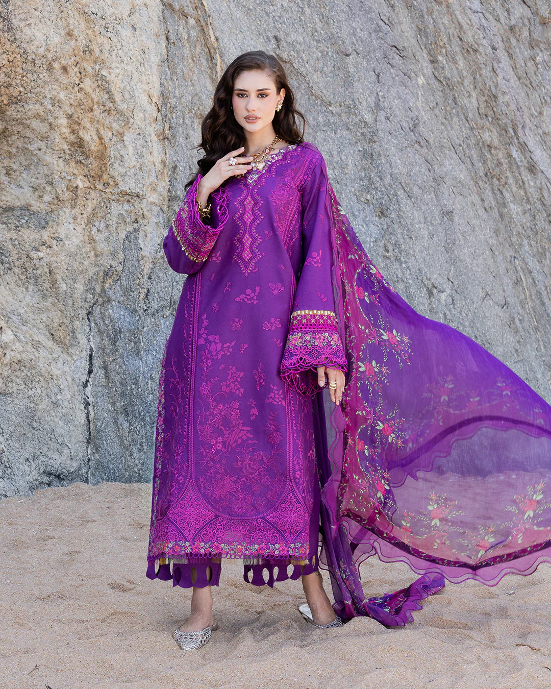 3Pc Lawn Embroidered Suit - Image 5