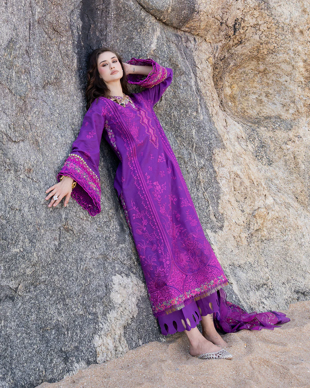 3Pc Lawn Embroidered Suit - Image 6