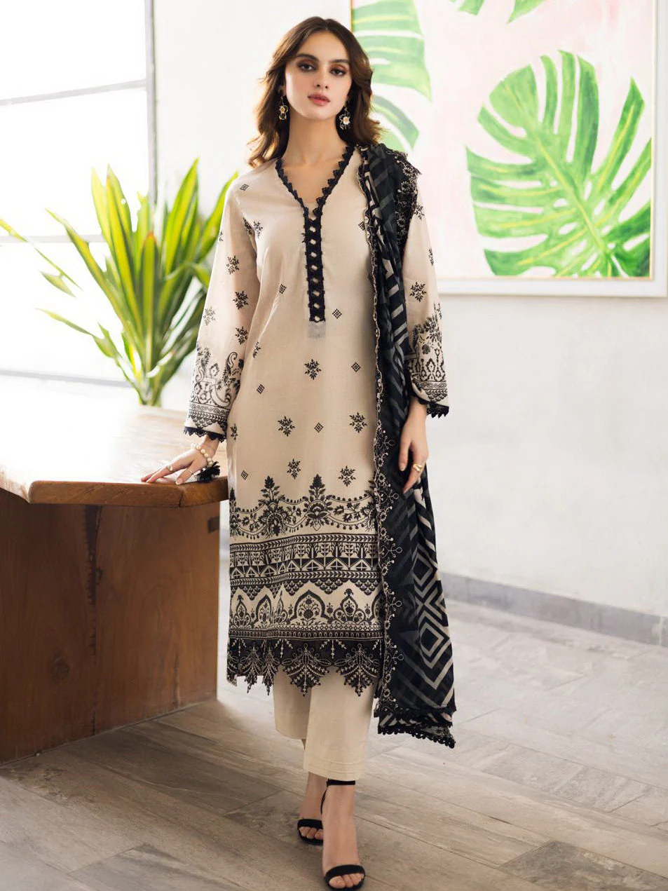 Aafreen Scalloped Lawn
