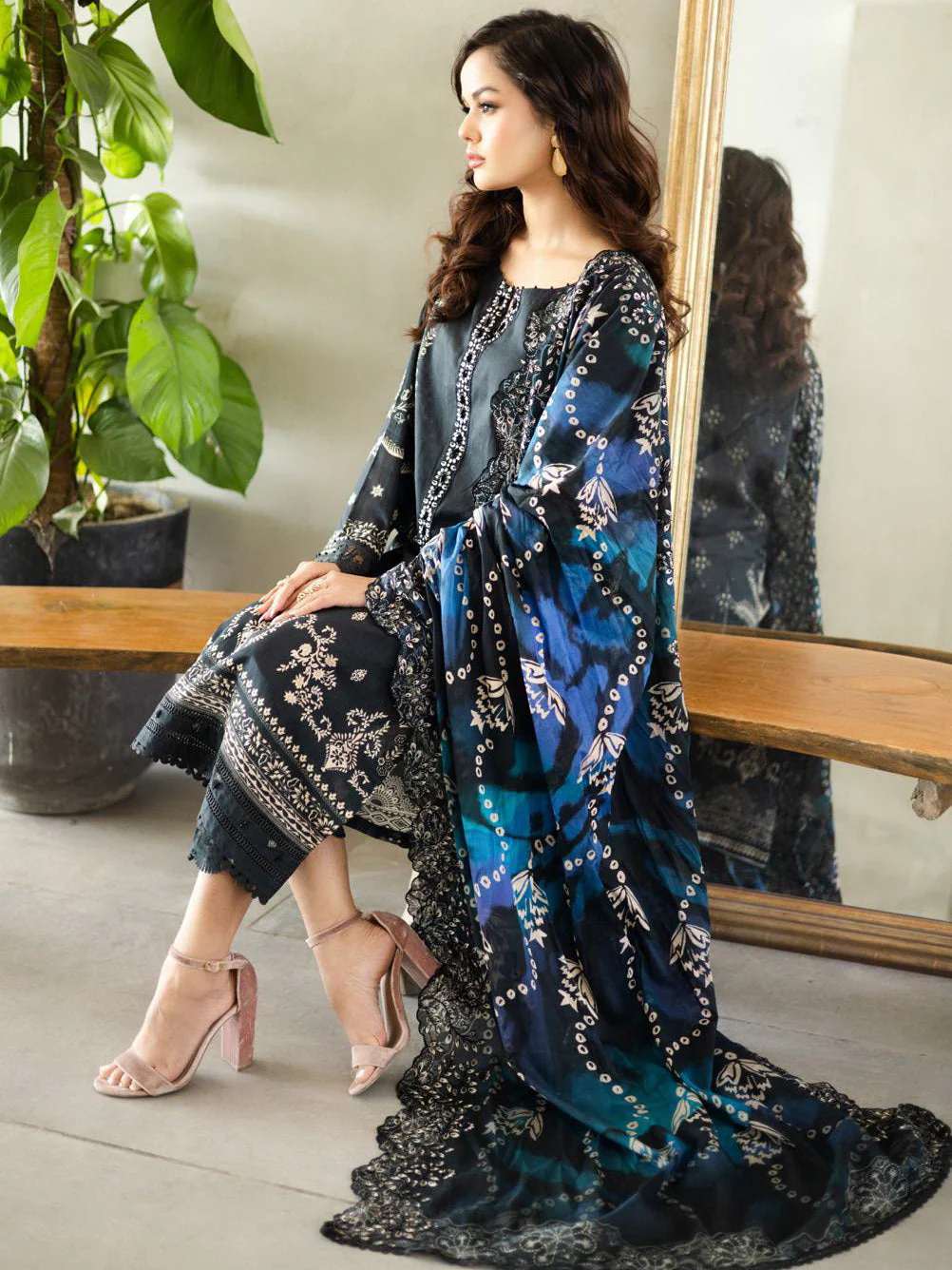 Aafreen Scalloped Lawn - Image 4
