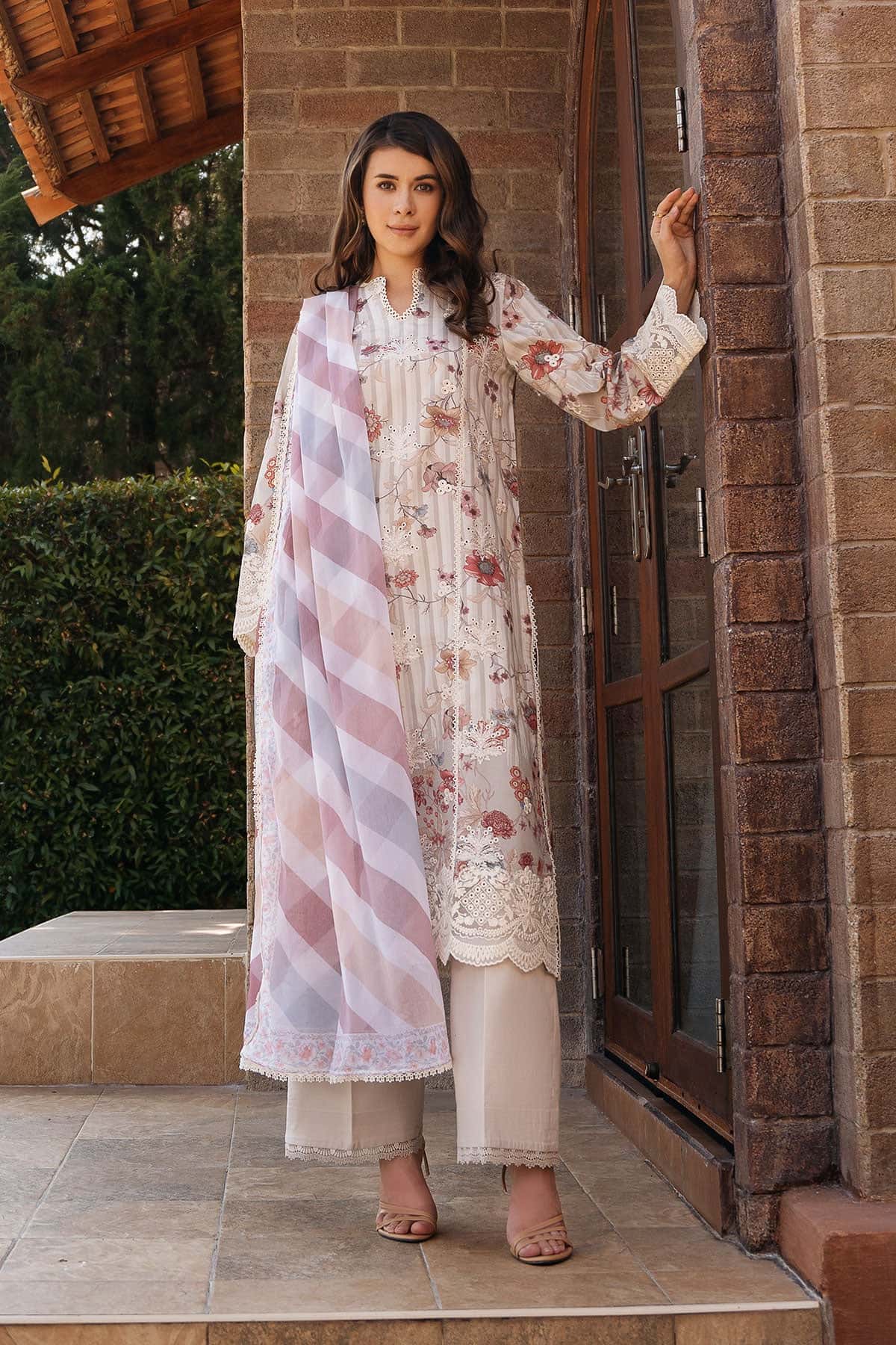 Afrozeh Damask Lawn