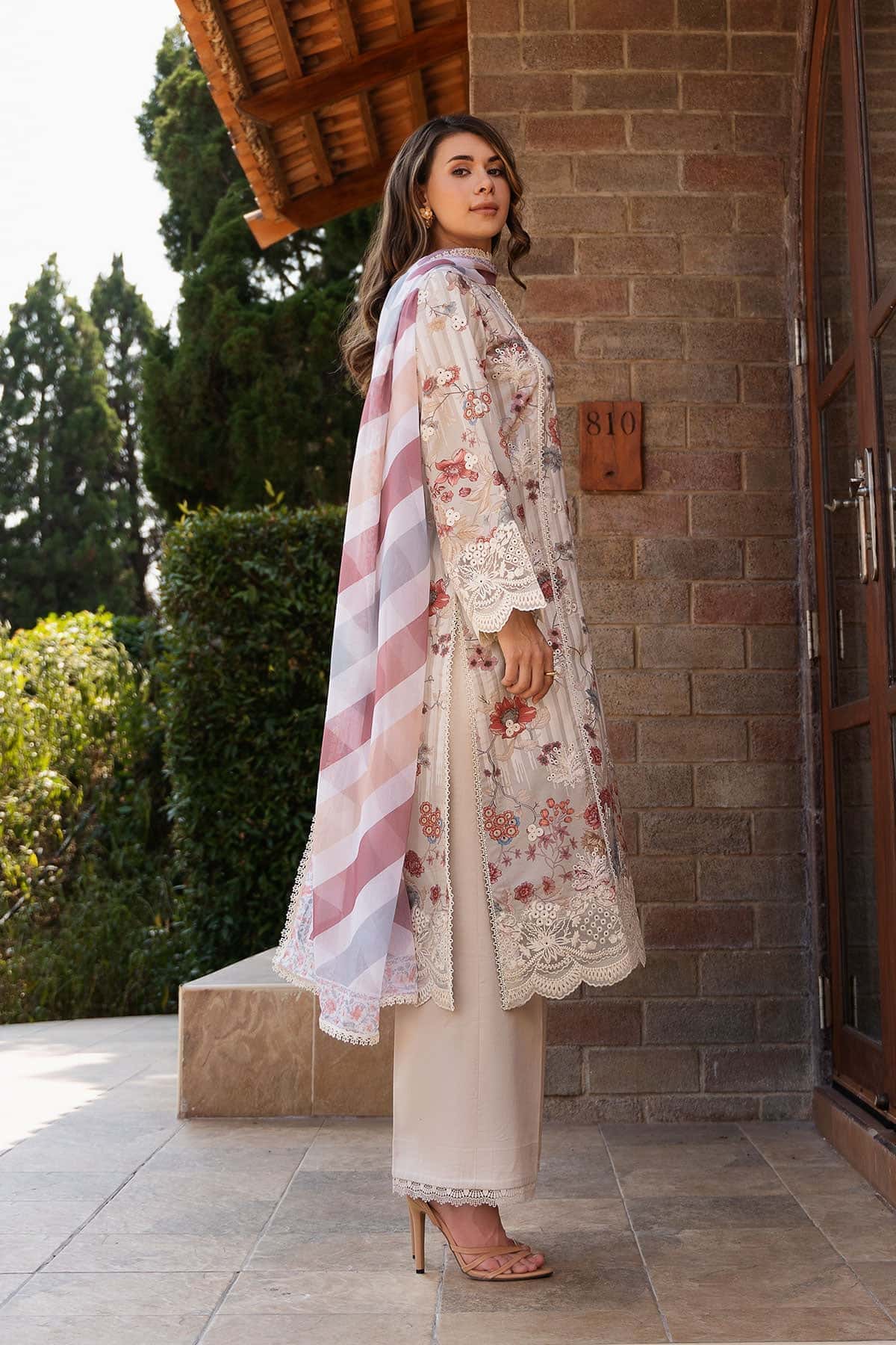 Afrozeh Damask Lawn - Image 2