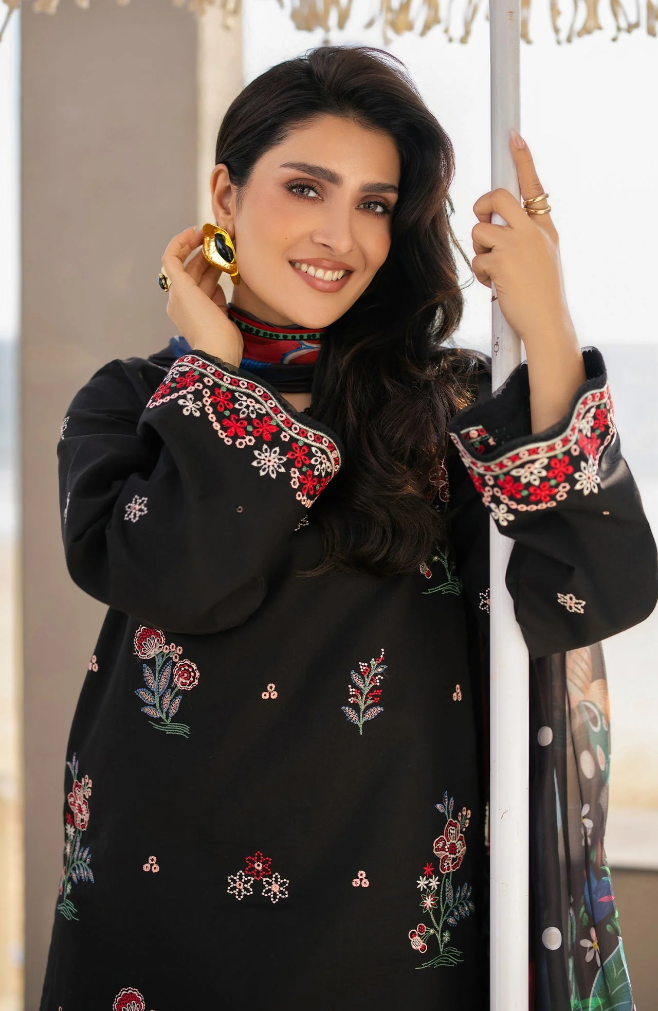 Afsanah Embroidered  Lawn - Image 3