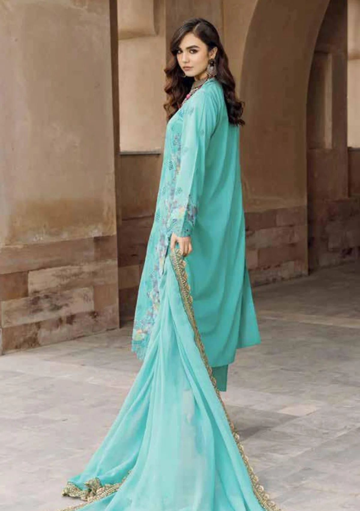 Andaaz Luxury Lawn Vol-01 - Image 4