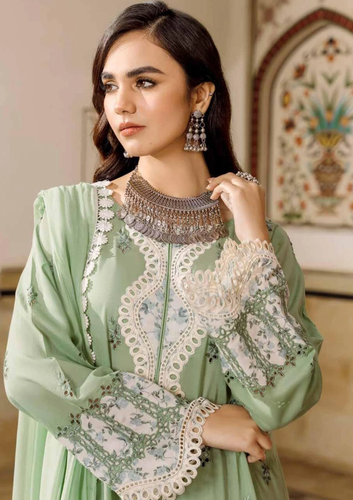 Andaaz Luxury Lawn Vol-01 - Image 3